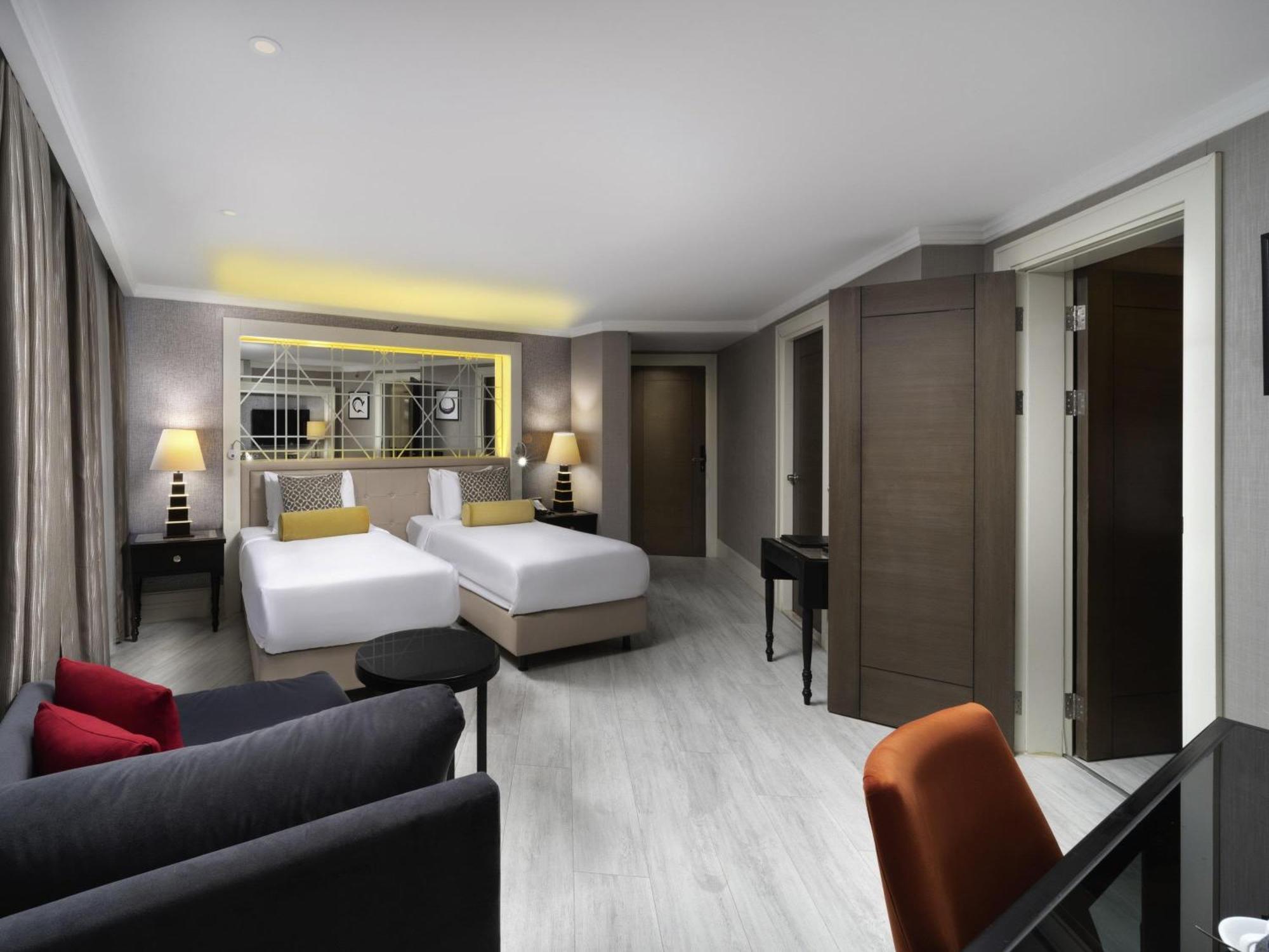 Deluxe Family Suite