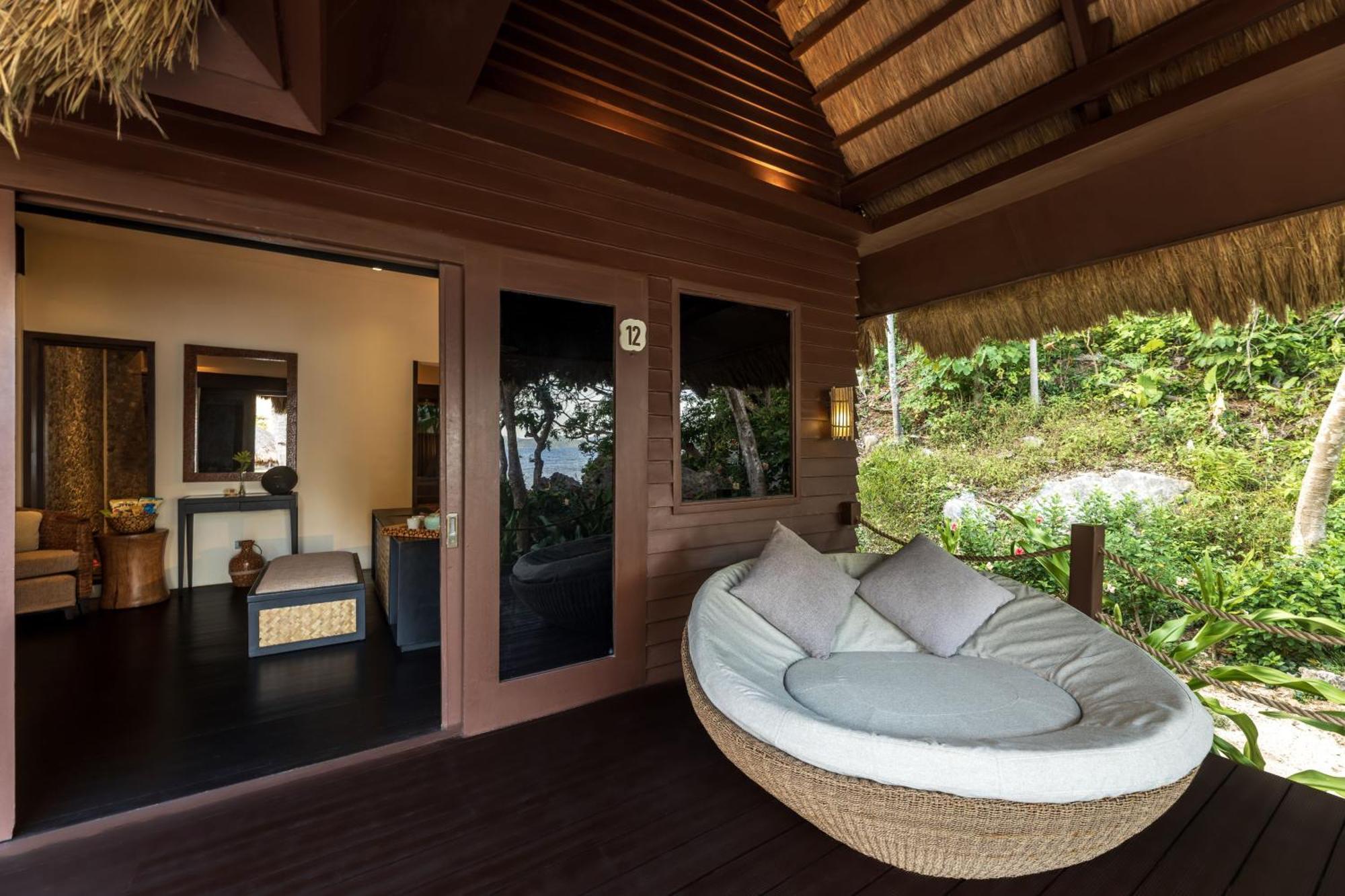 Beach Front Villa Roundtrip Lio Airport Transfers