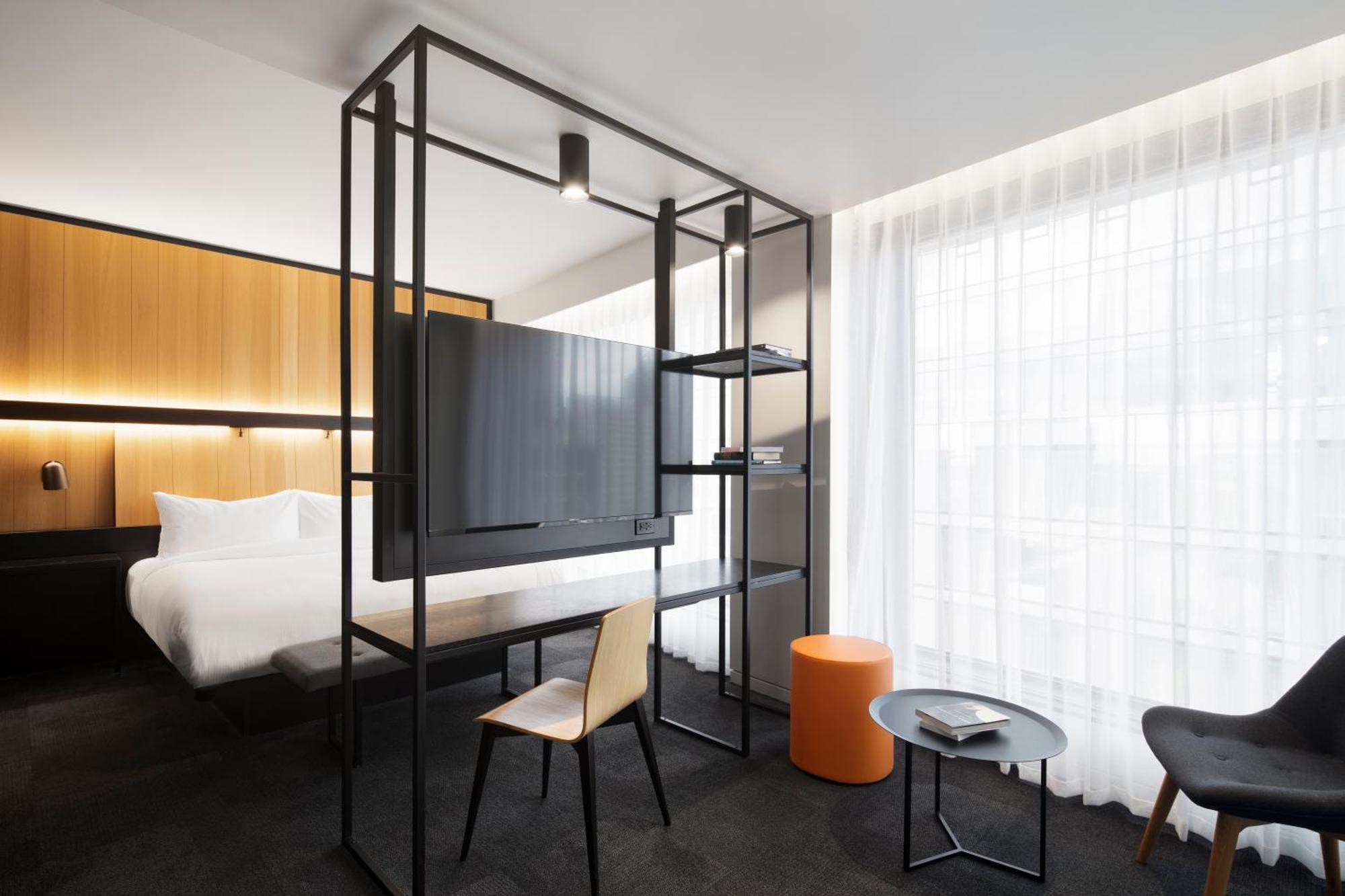 Deluxe Suite