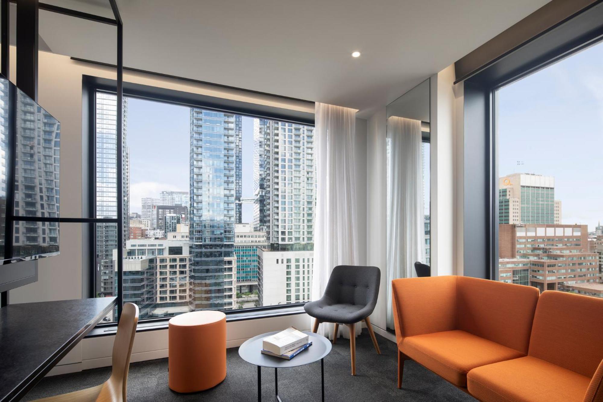 Corner Suite