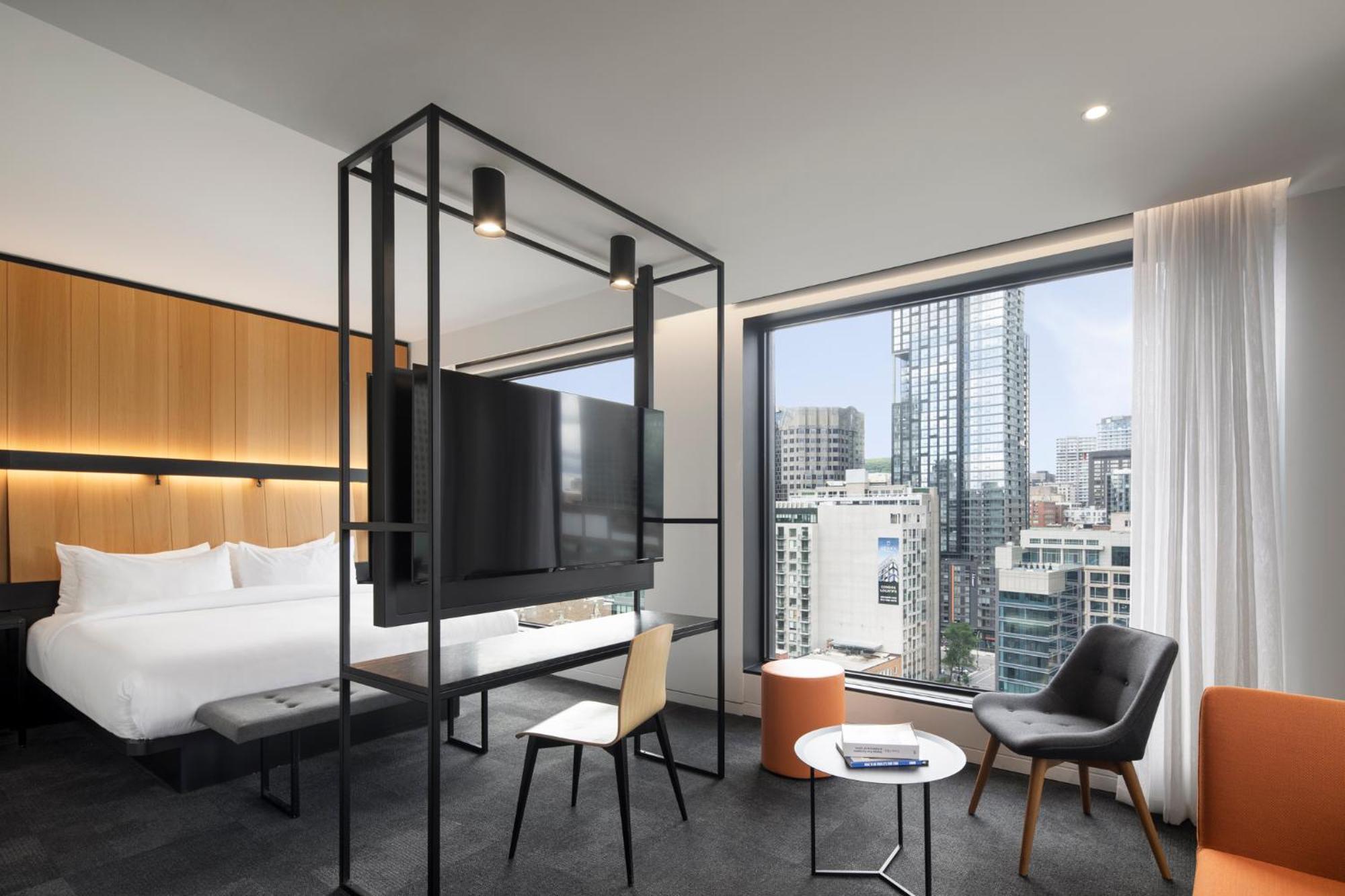 Corner Suite