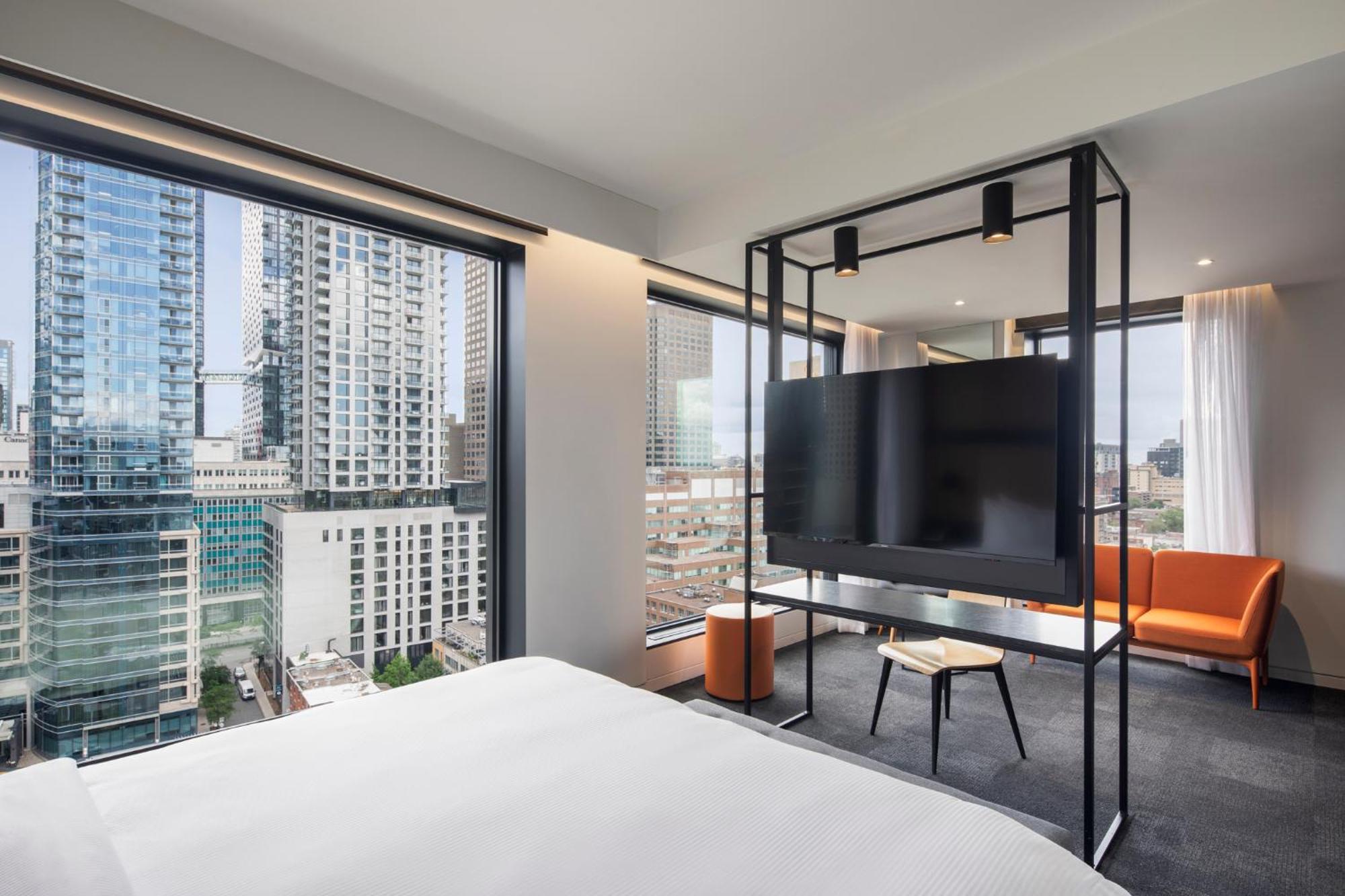 Corner Suite