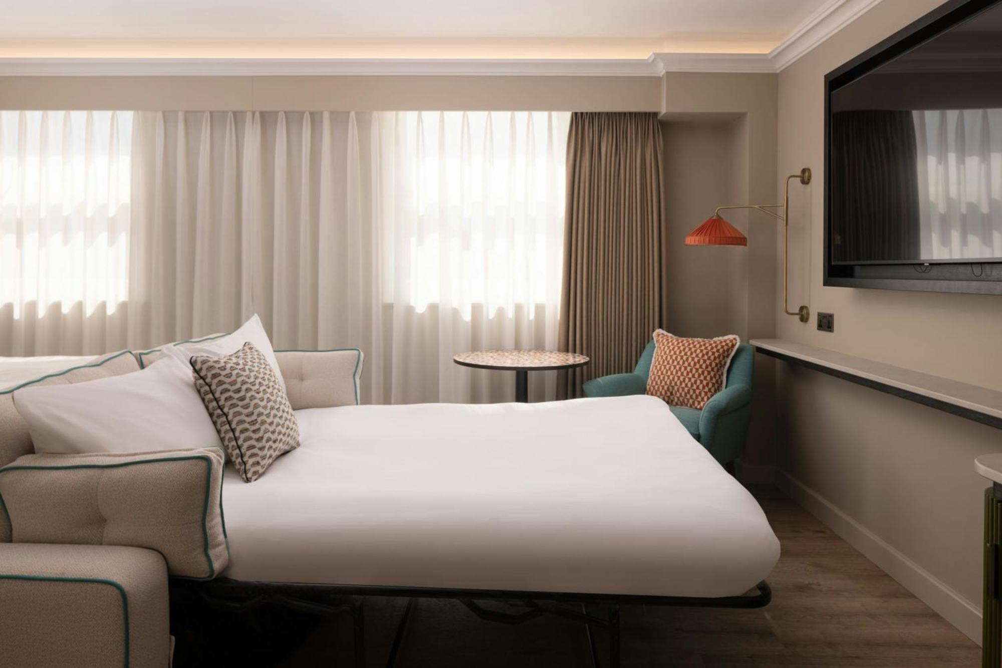 Family Hydeaway Room Two King Beds City View