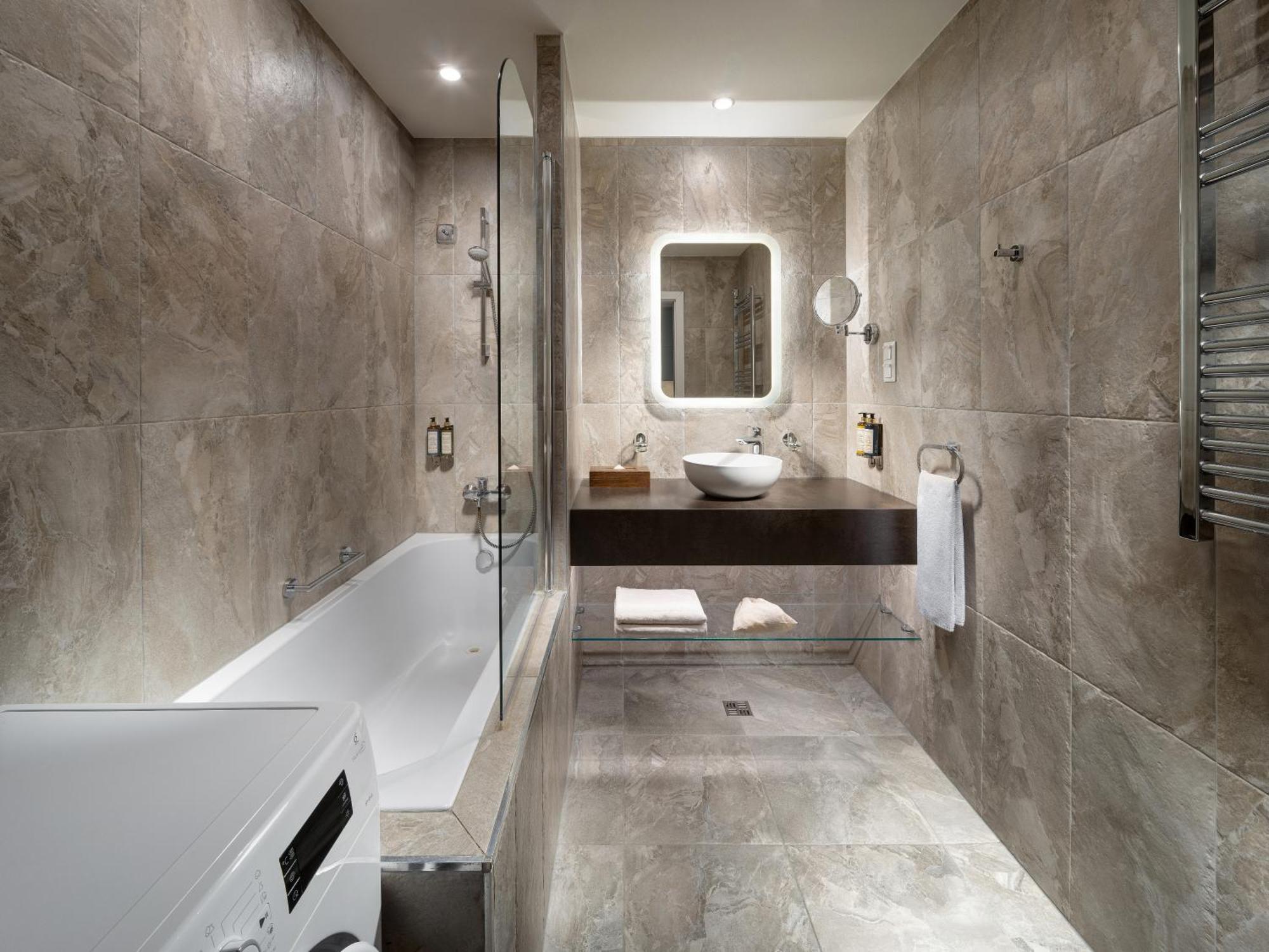 Grand Deluxe Suite