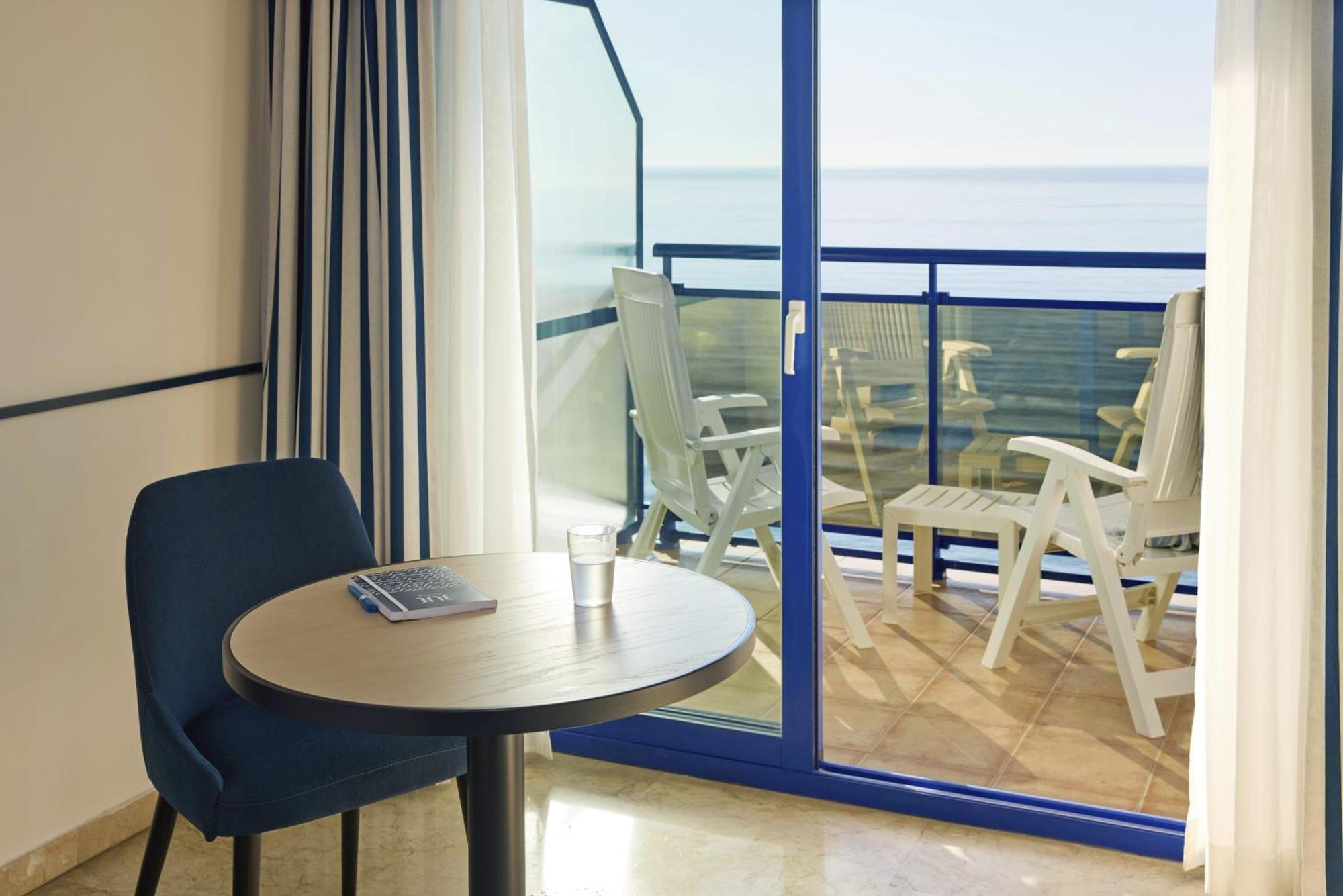 Deluxe Double or Twin Room Sea View