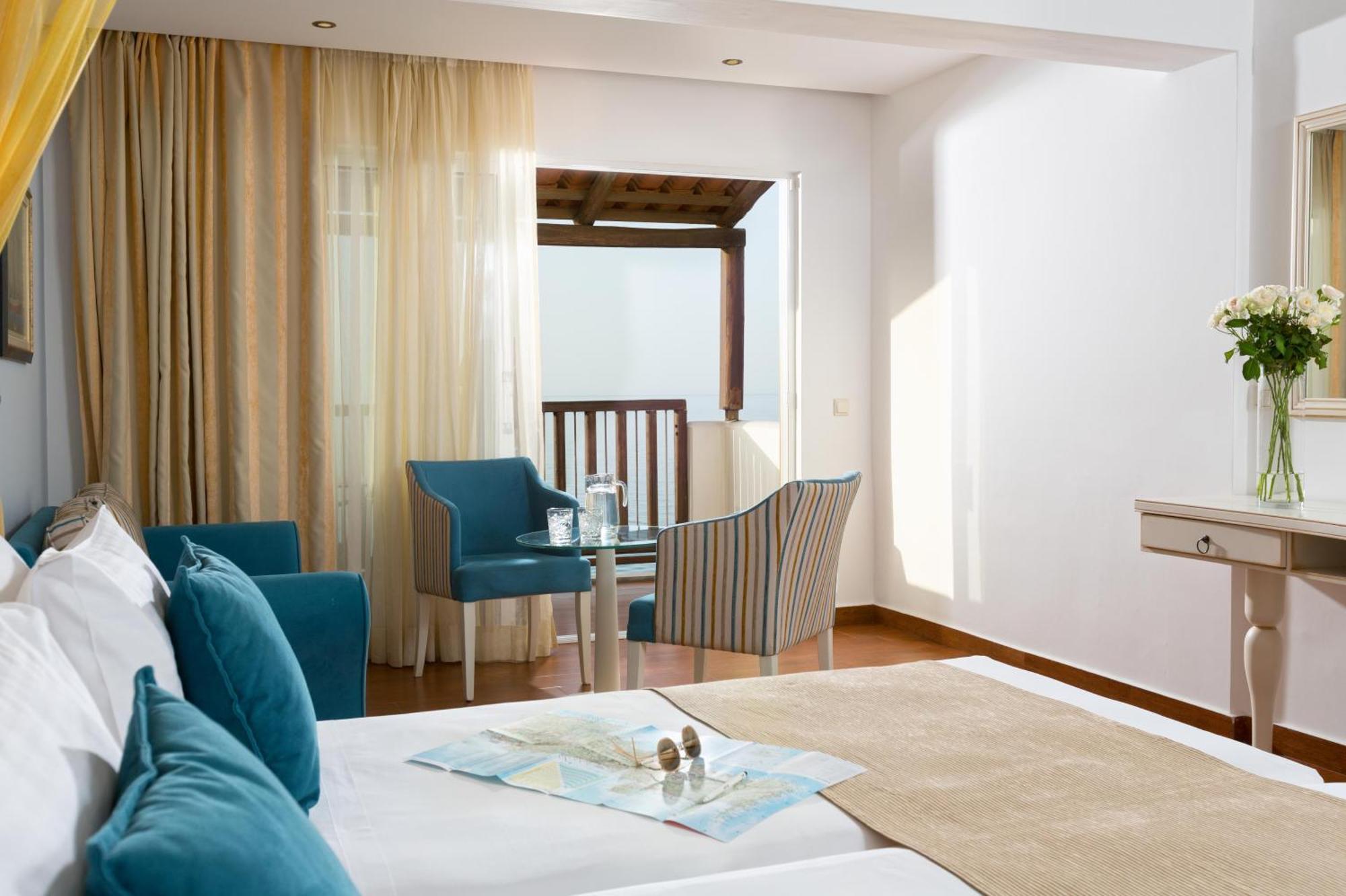 Luxury Superior Room Beach Front