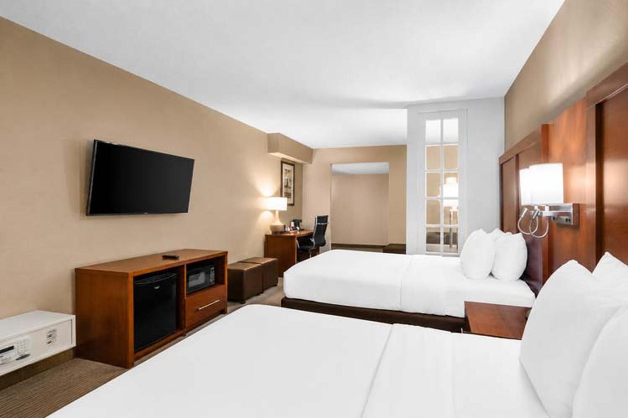 Queen Suite