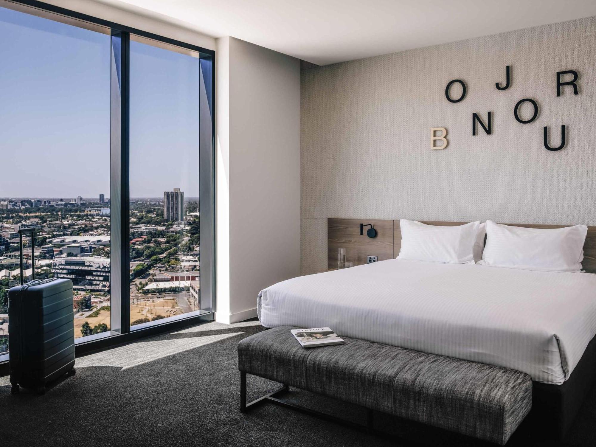 Junior King Suite City View