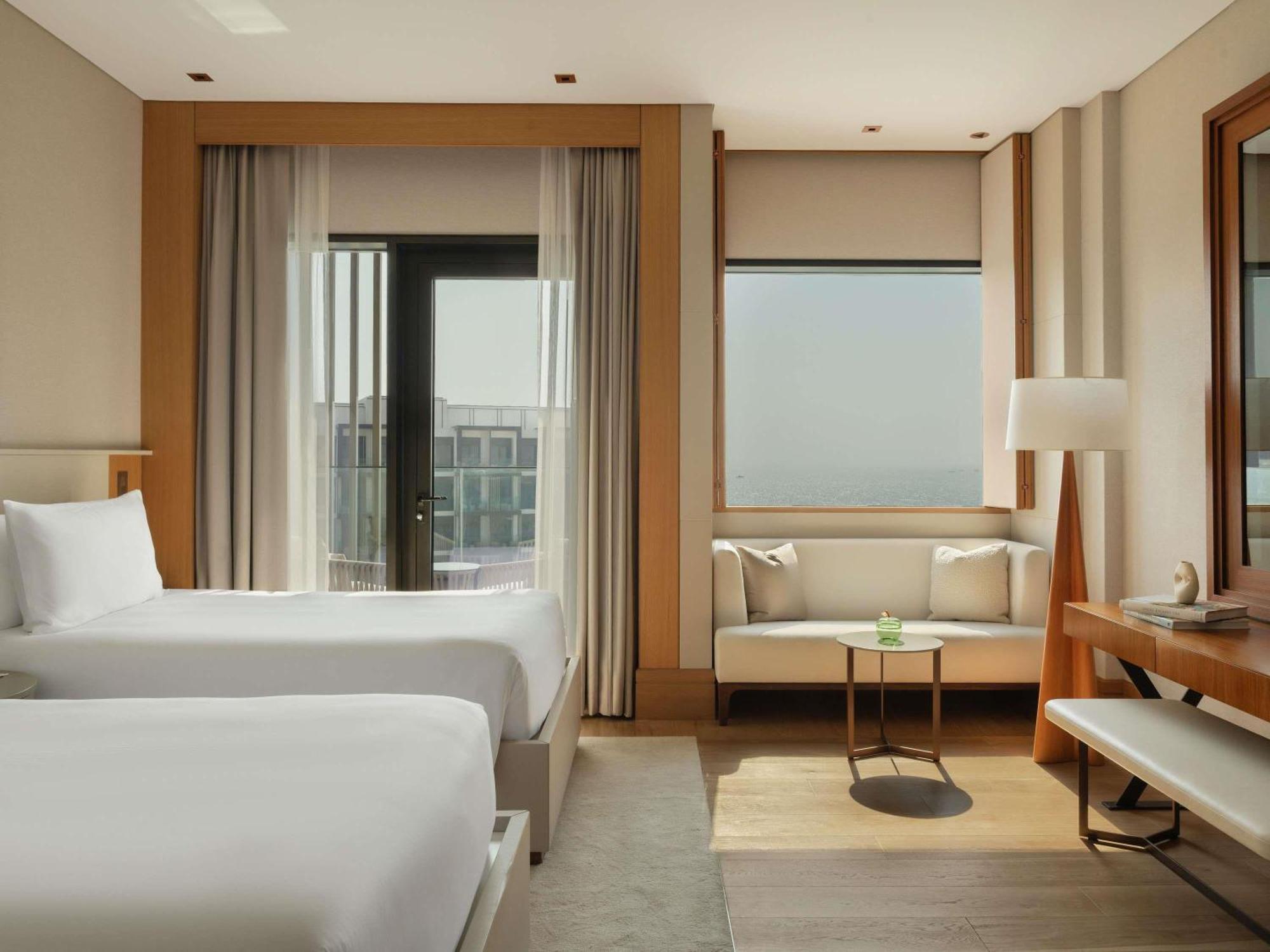 Rising Light Twin Room with Resort View