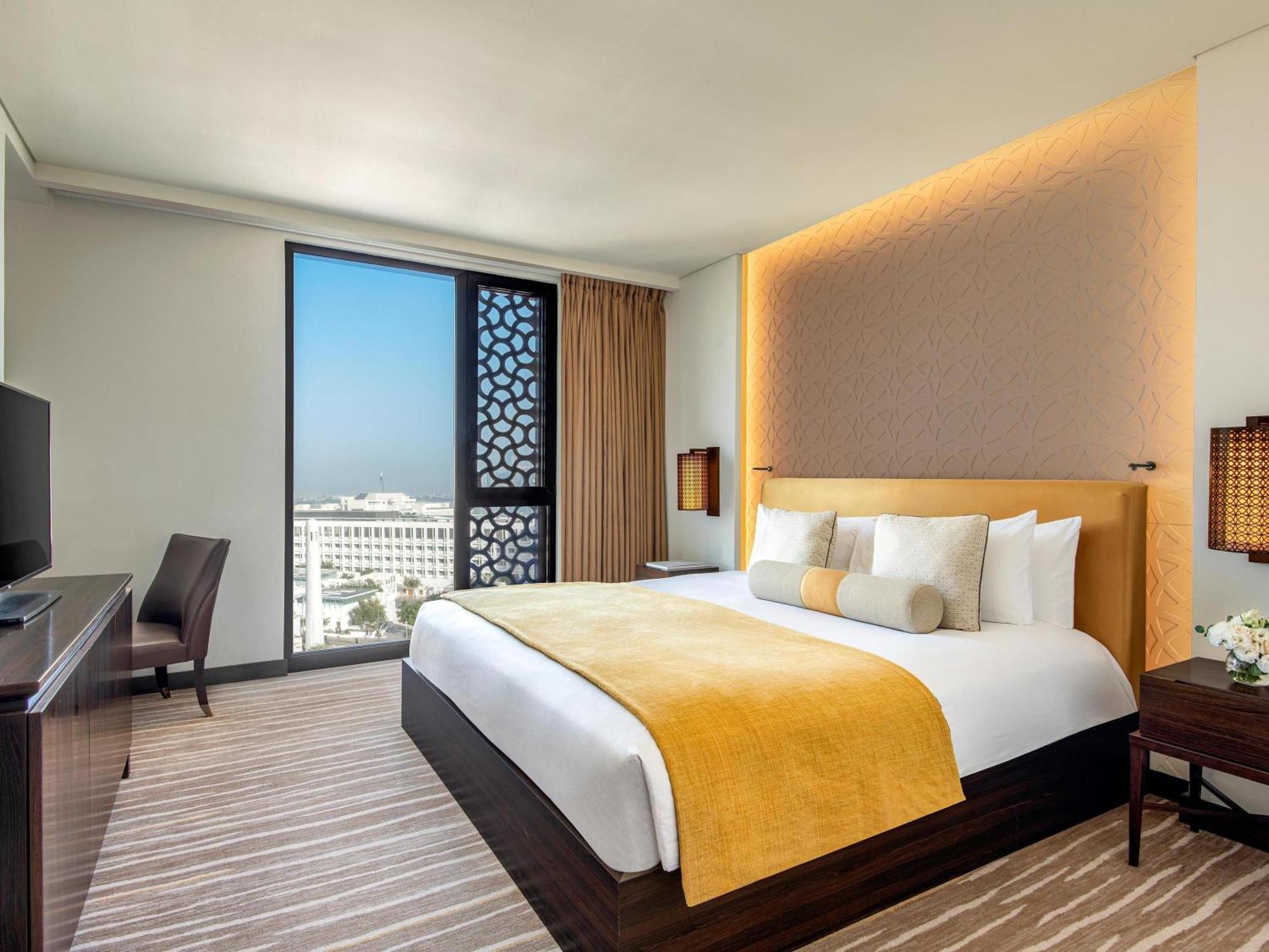 One-Bedroom Deluxe King Suite