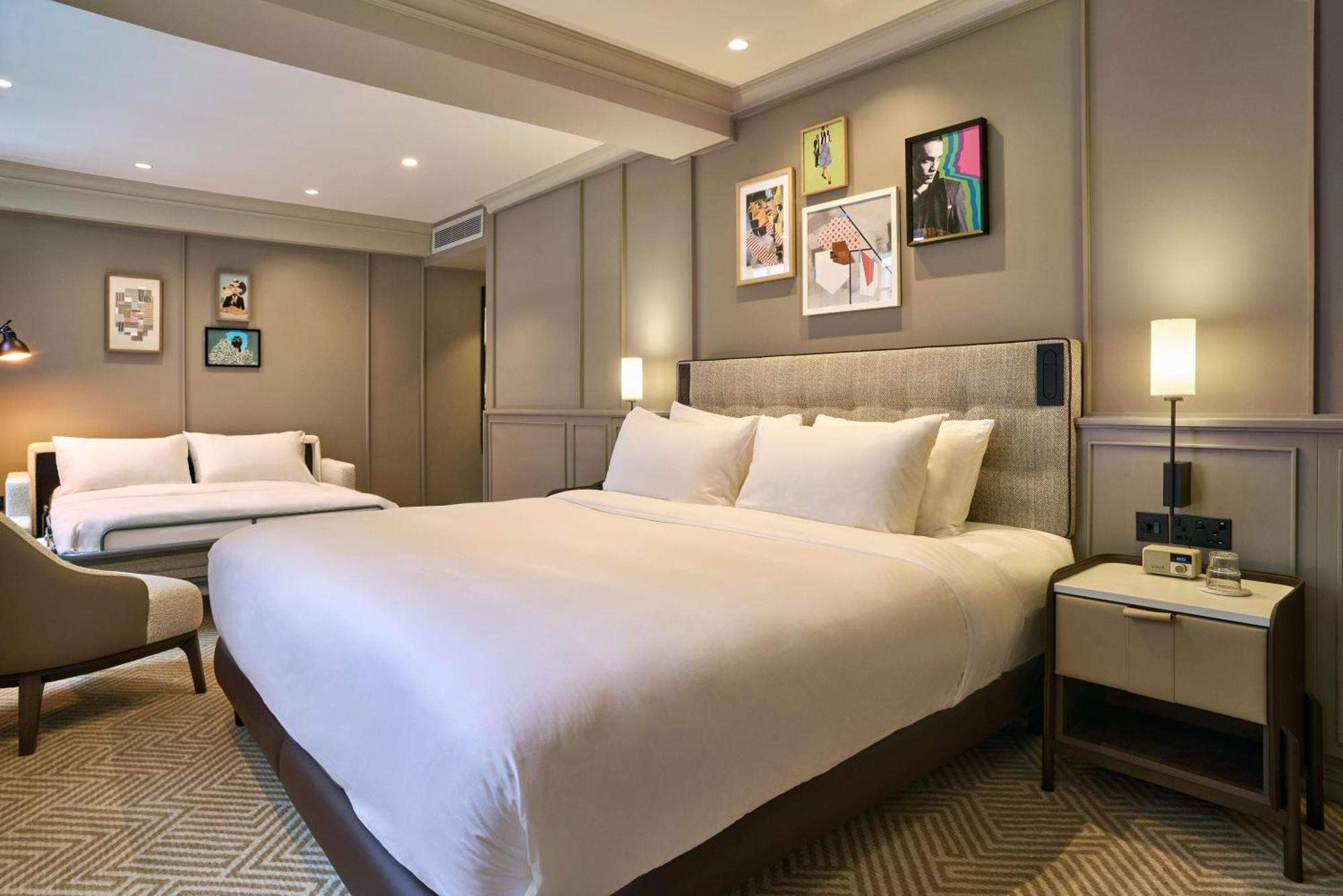 Premium Family Room