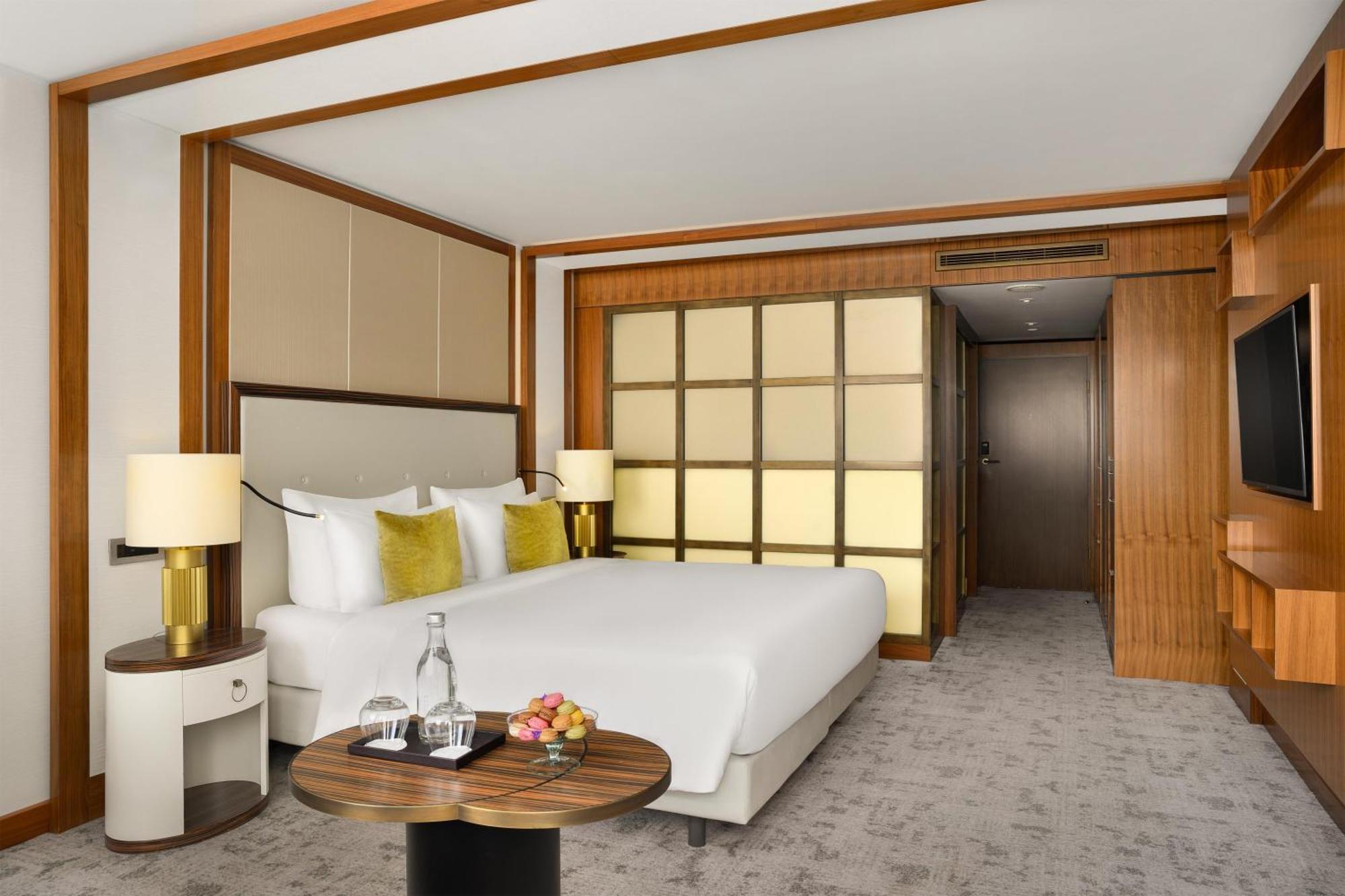 Corvinus Fashion Street View Room