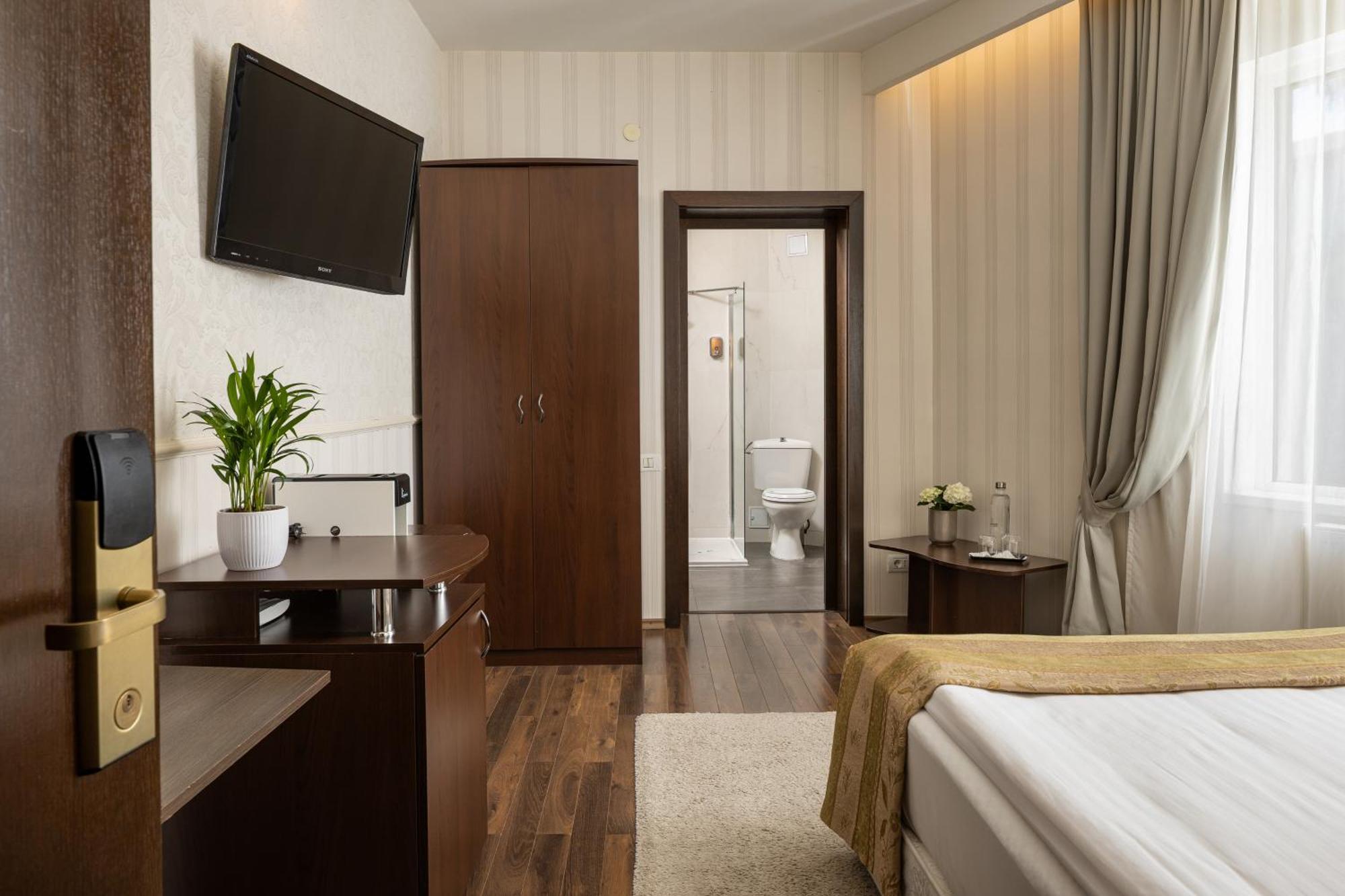 Economy Double Room