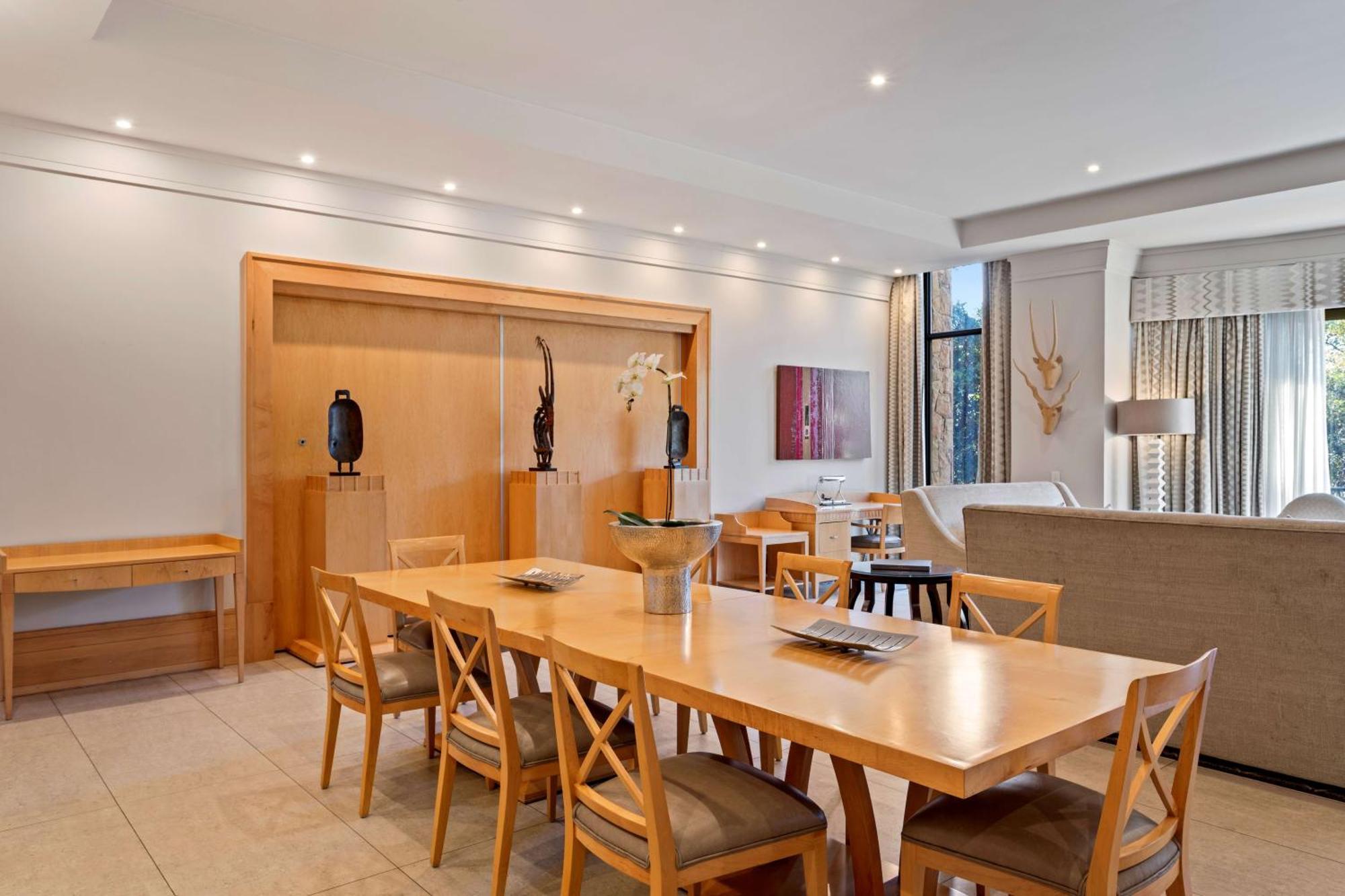 Villa Presidential Suite