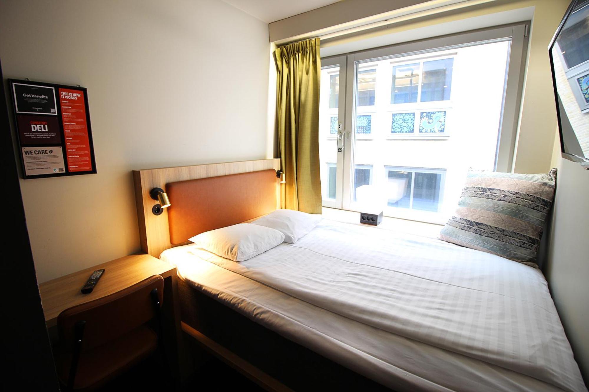 Compact Double Room 140cm bed