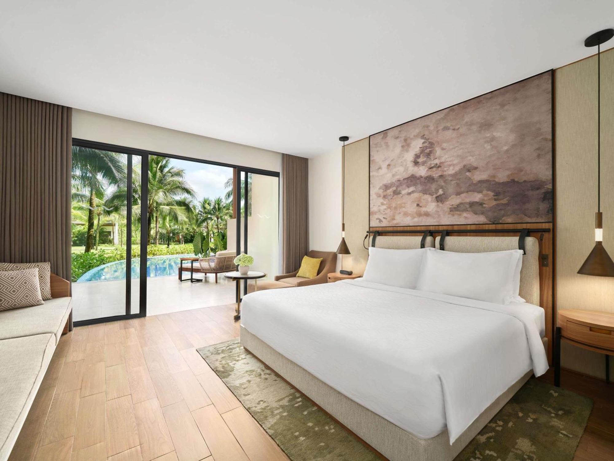 Superior King Room Direct Pool Access