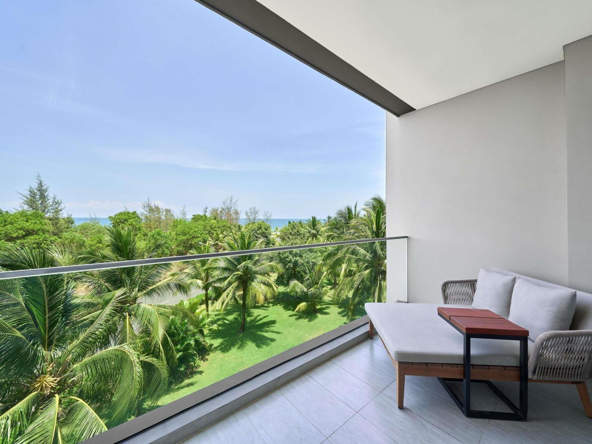 Superior Twin Room Balcony Garden View