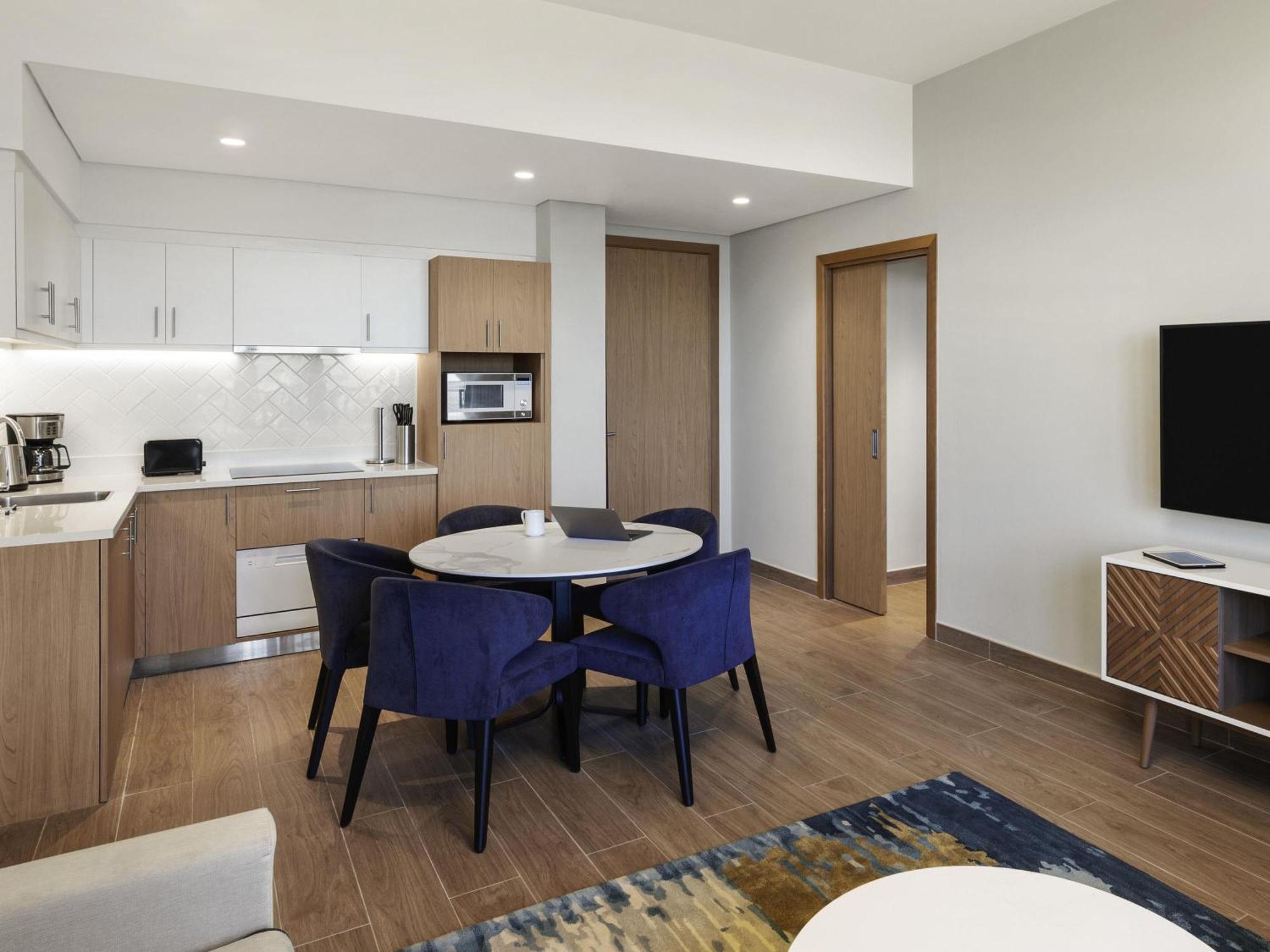 One-Bedroom City View Food & Beverage