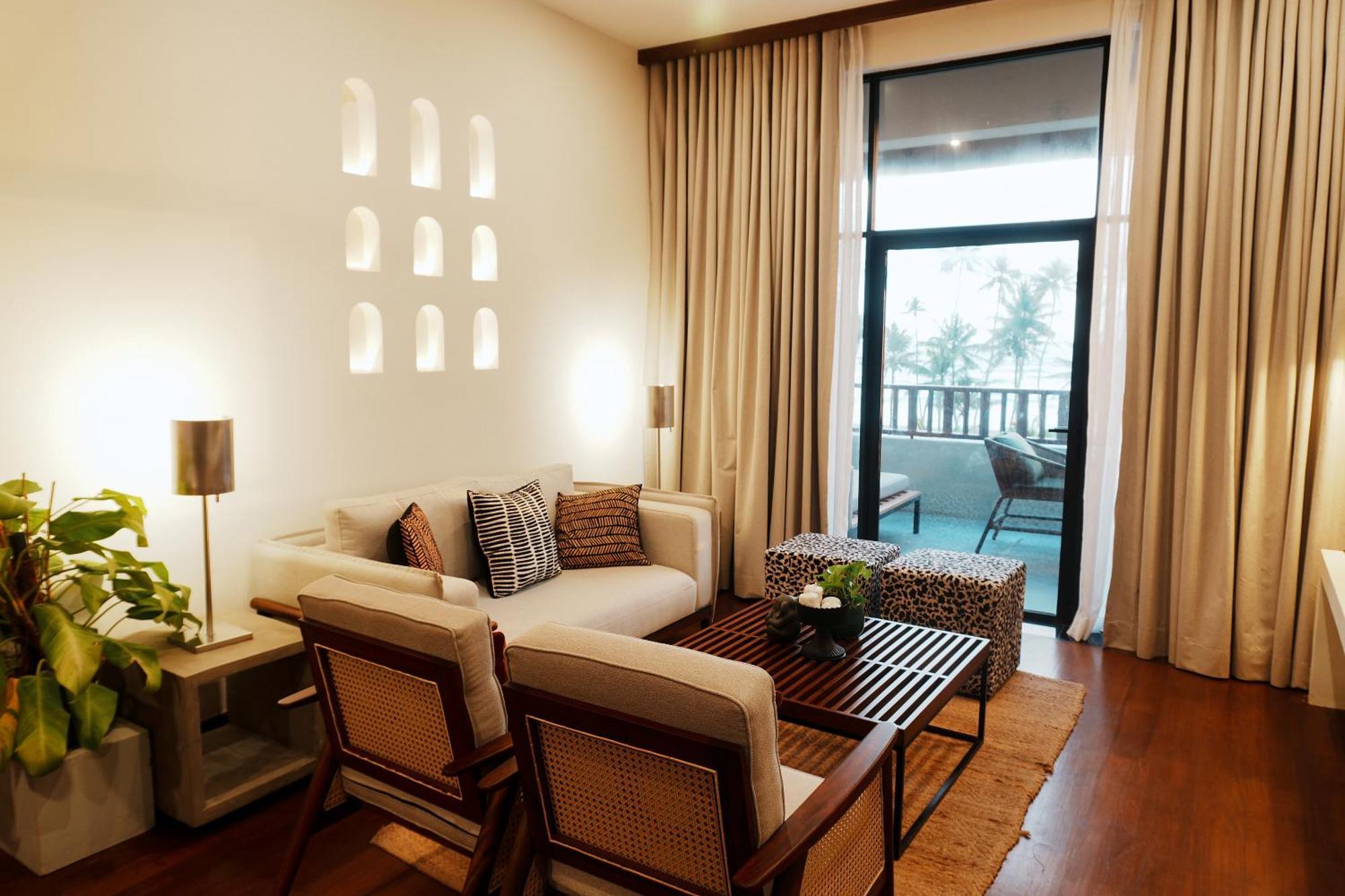 Executive Suite Sea View on Food Beverages