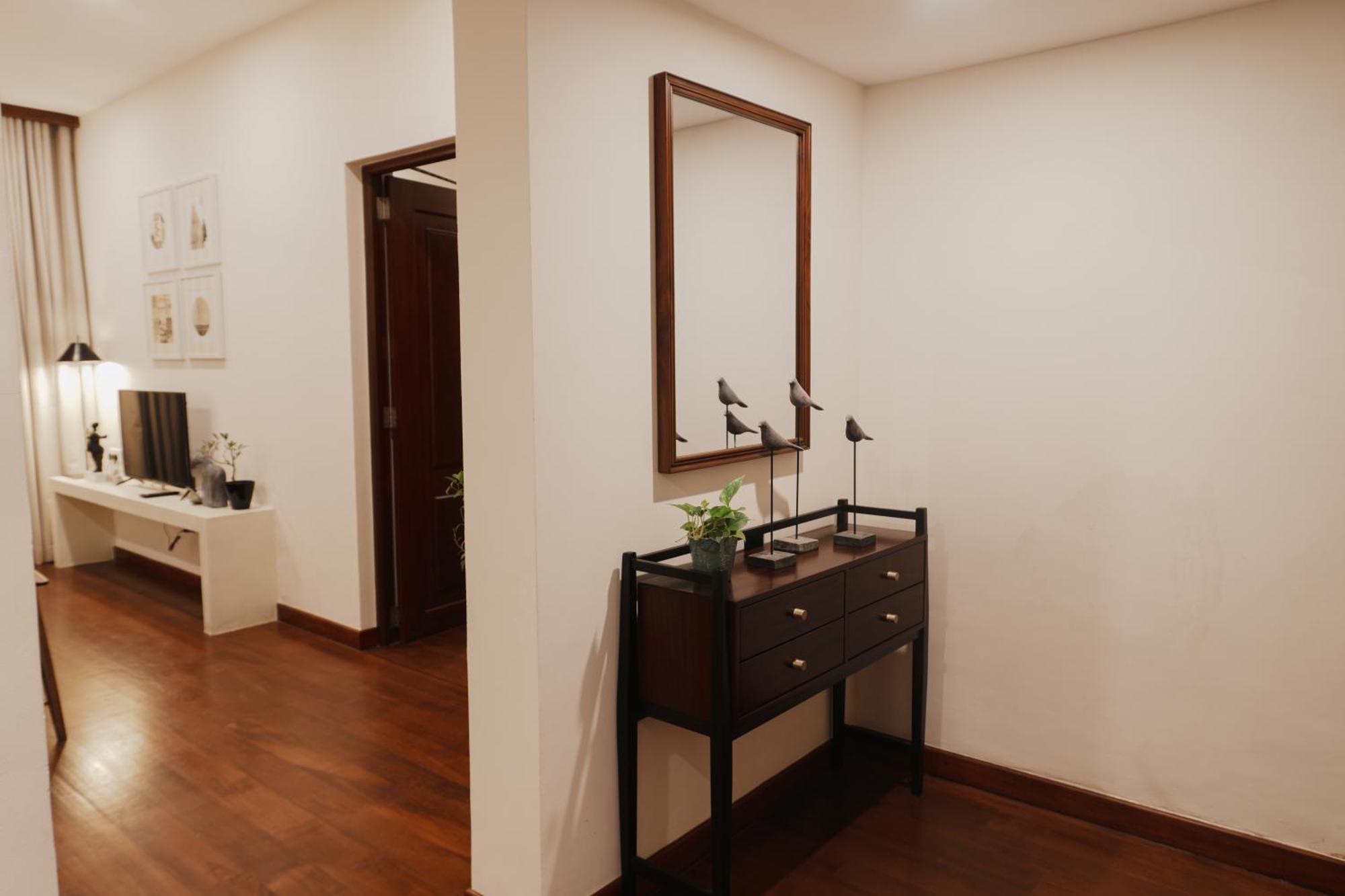 Executive Suite Sea View on Food Beverages