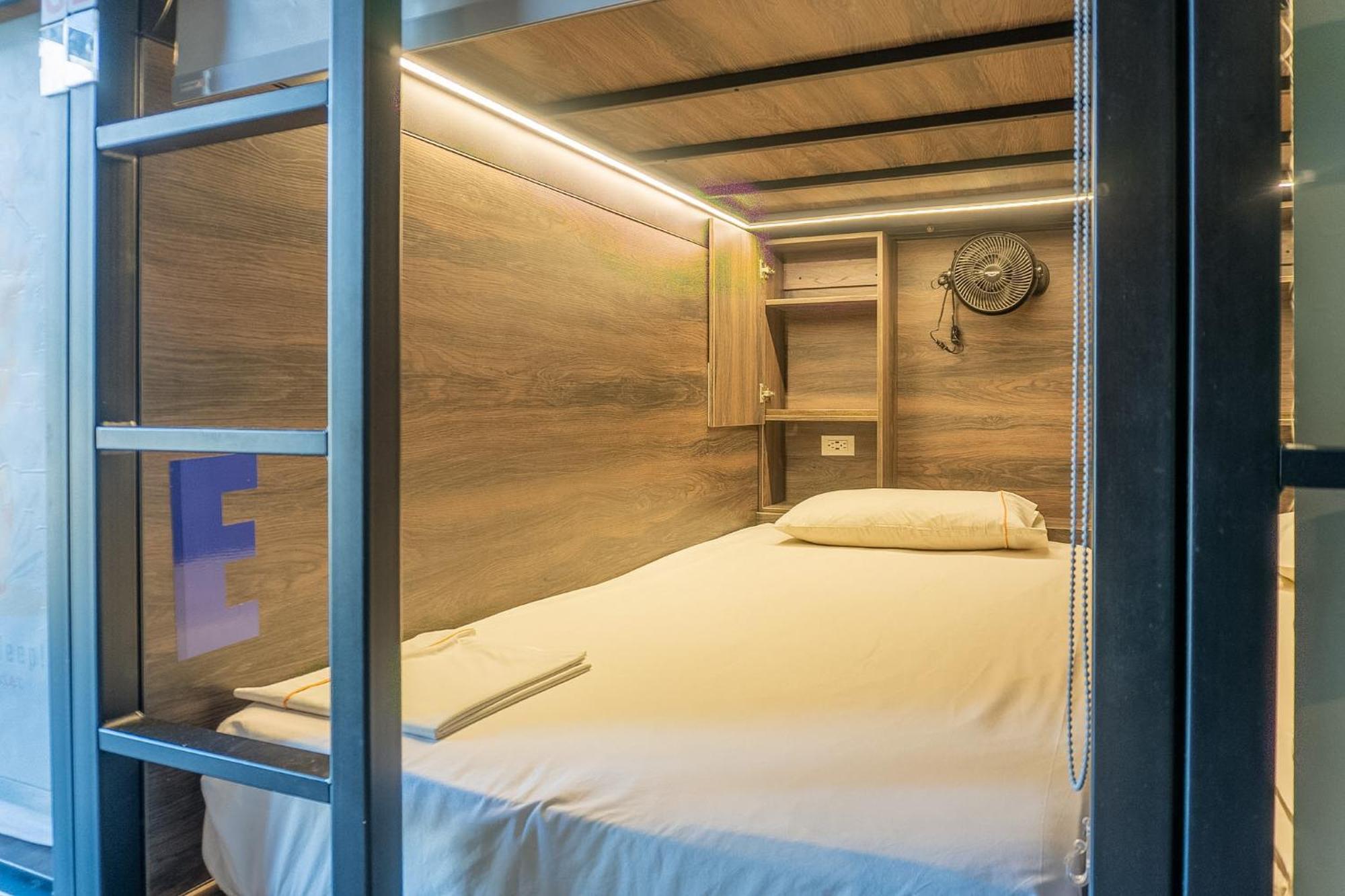 Bed 8-Bed Dormitory Room