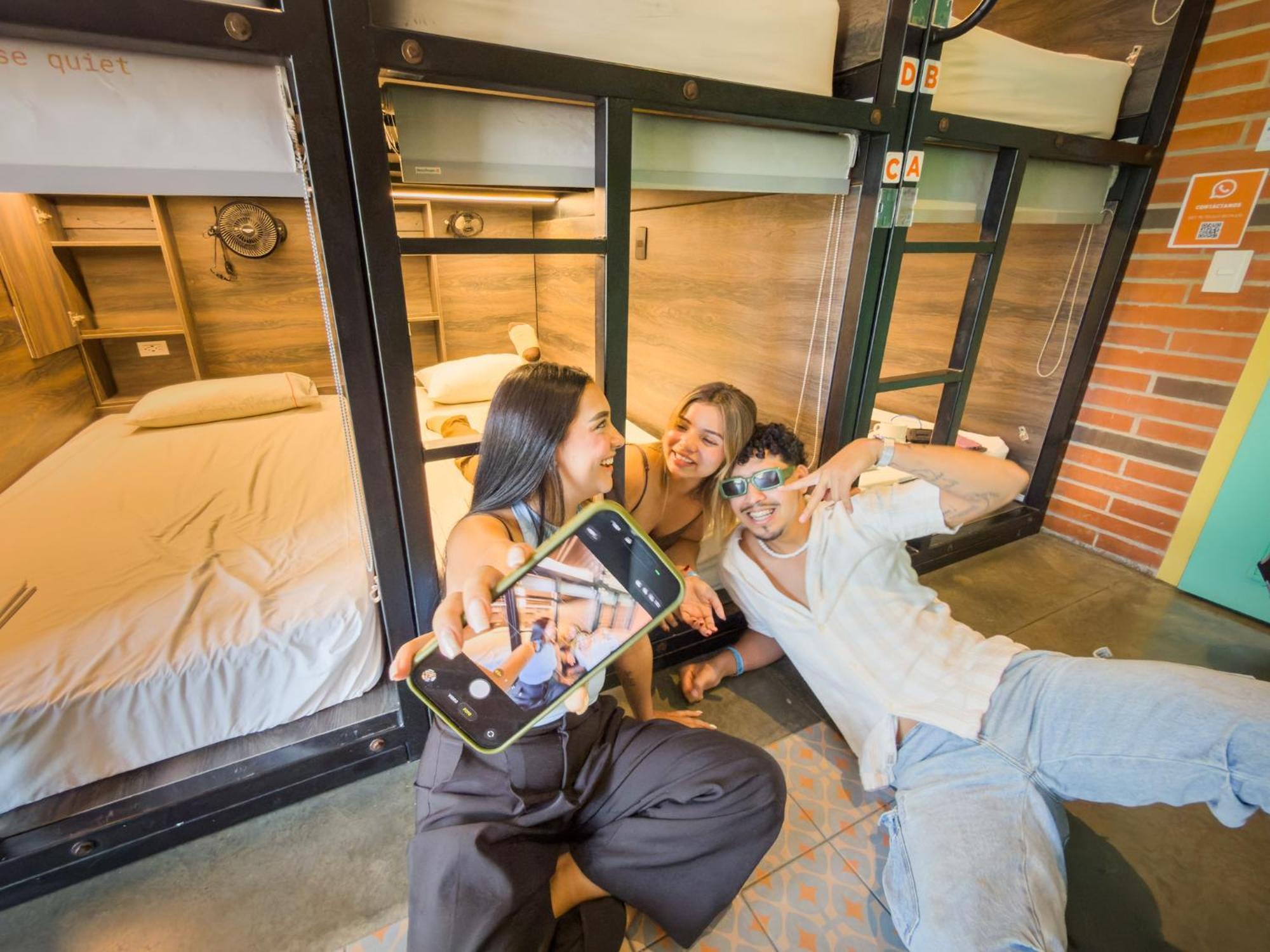 Bed 8-Bed Dormitory Room