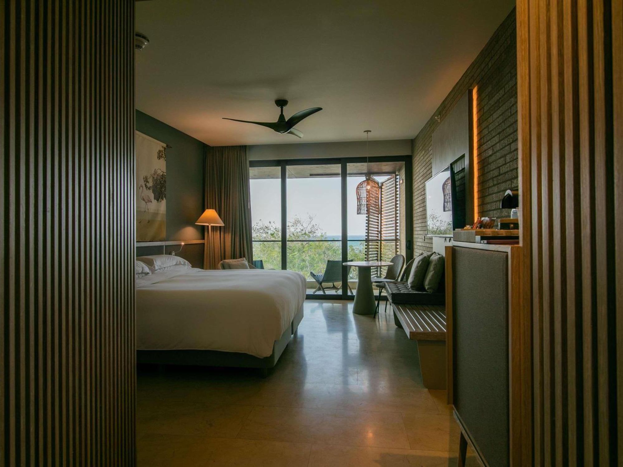 Signature King Room Beach Front