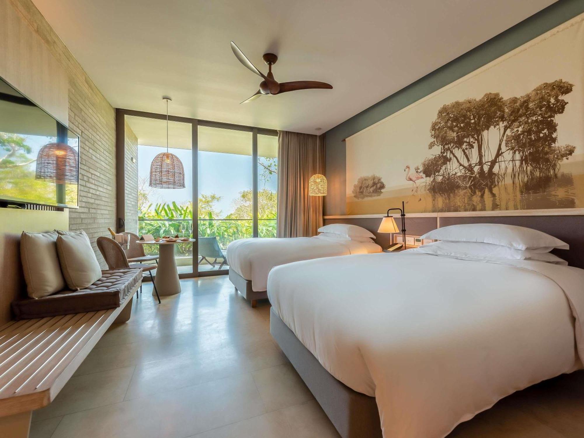 Luxury Spa Twin Room Tropical Garden View