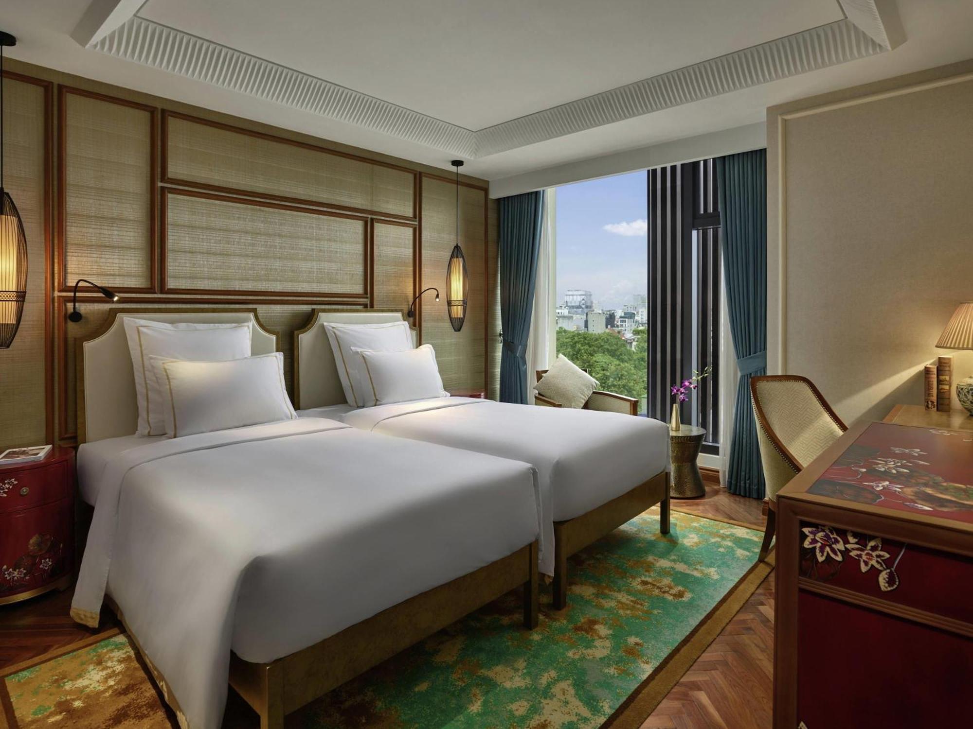 Deluxe Room Twin Beds