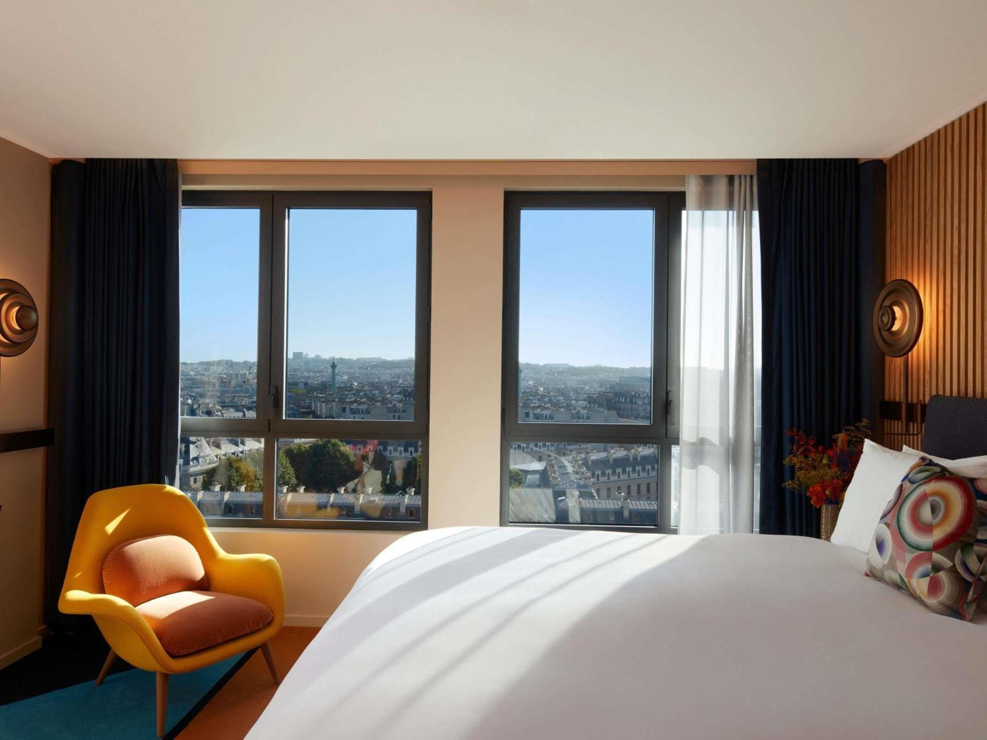 Collection rooftop room Paris rooftop view
