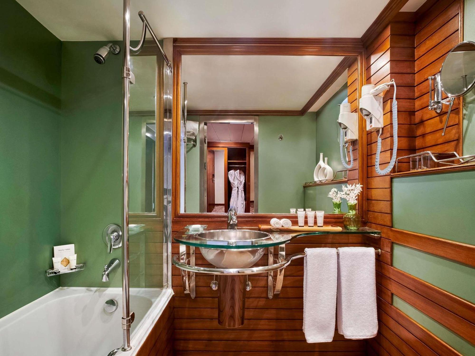 Superior Queen Room
