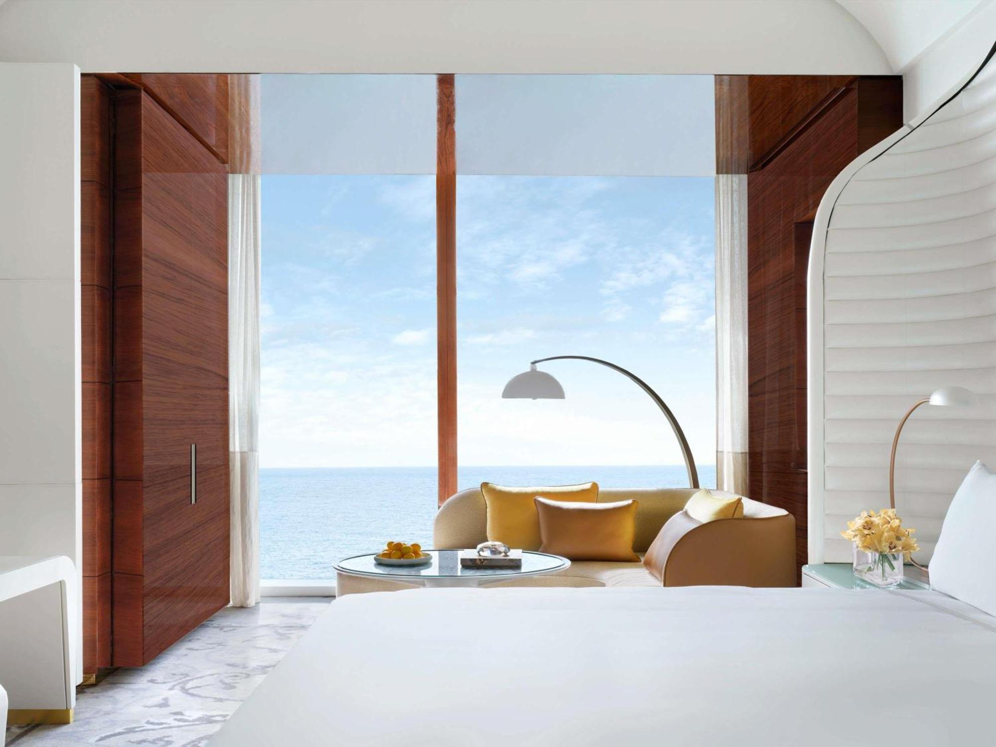 Premier King Room Balcony Sea View