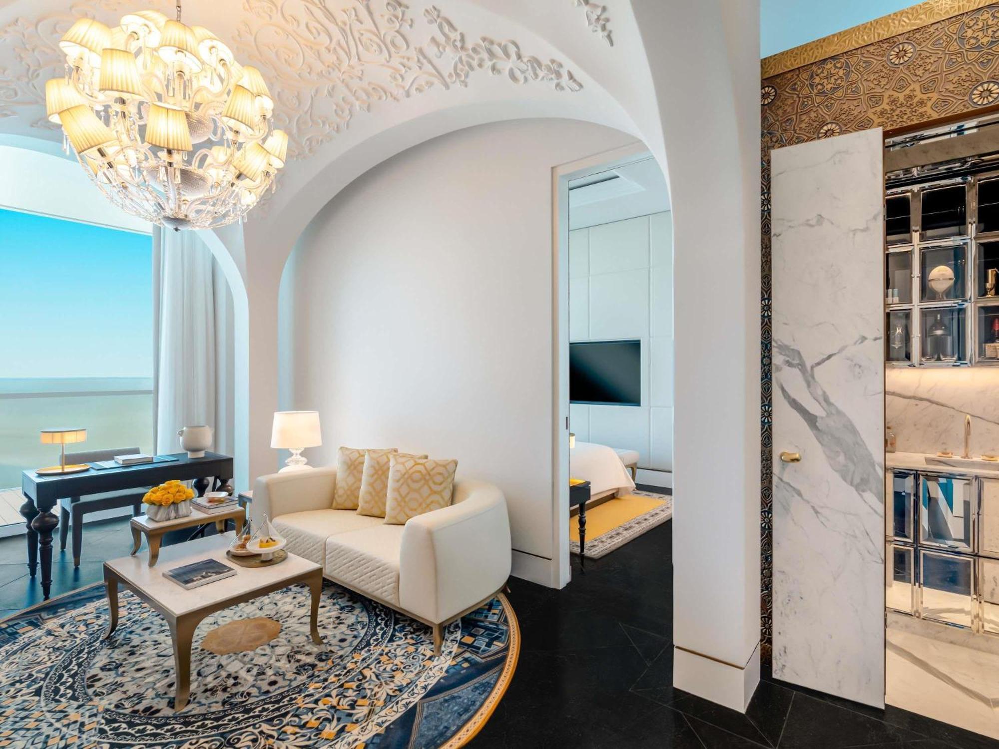 Gulf Signature Suite