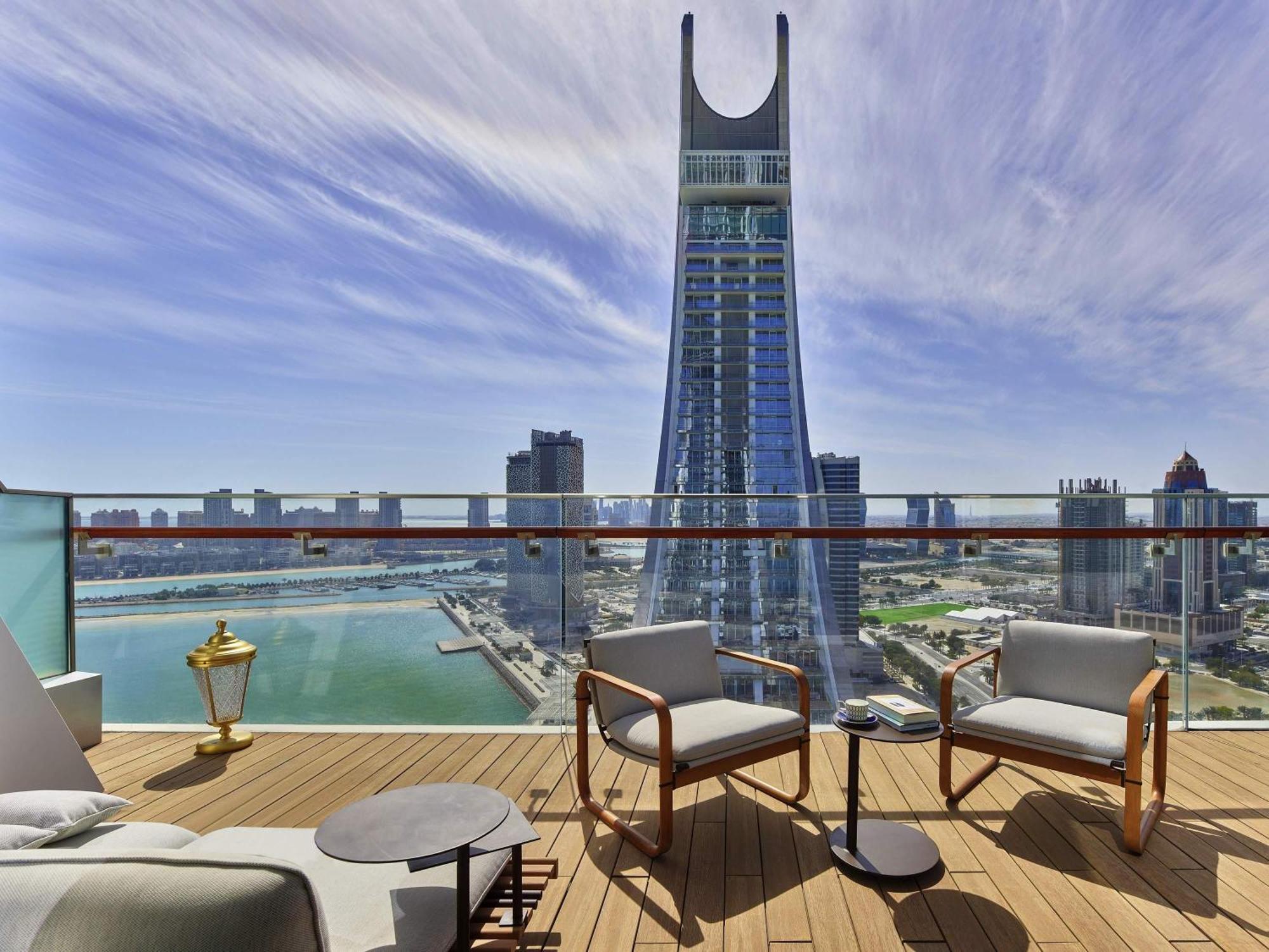 Crescent Suite