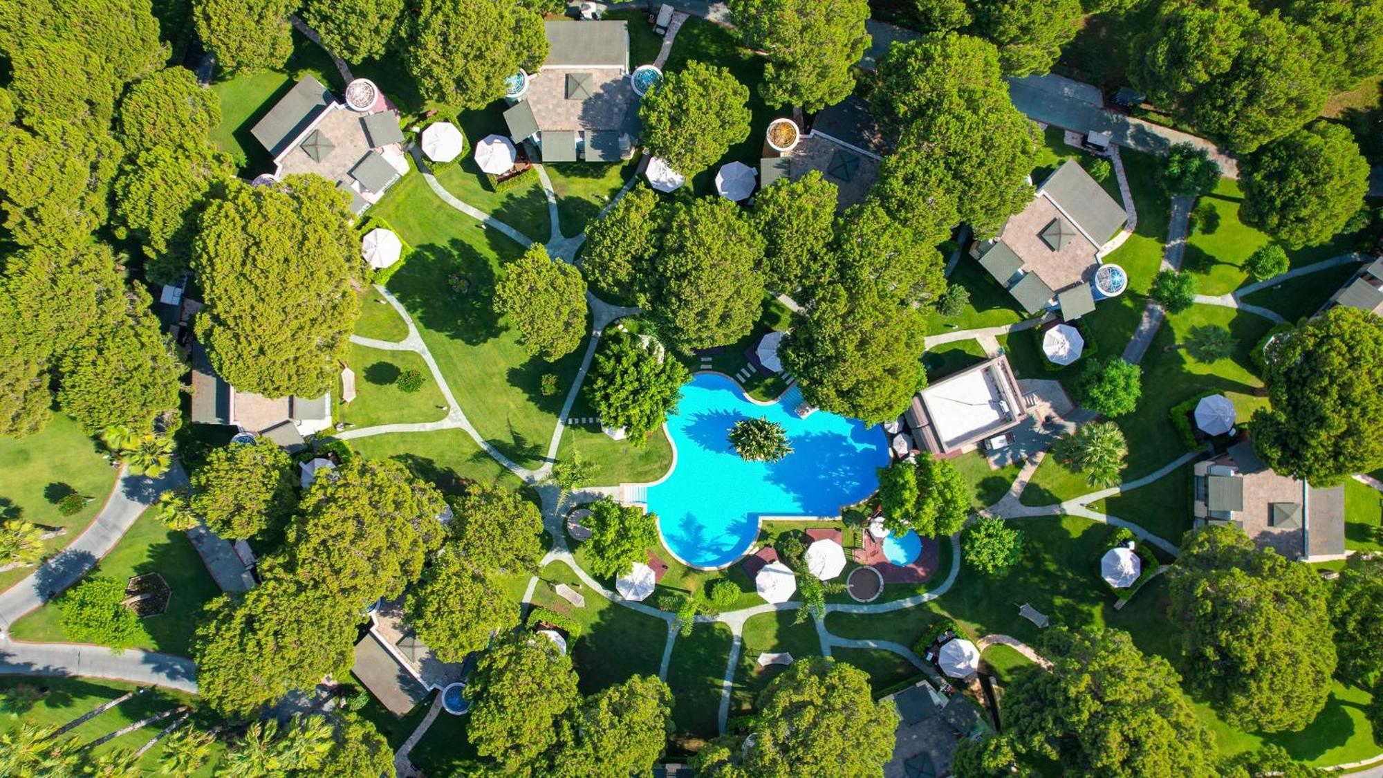 Villa Select