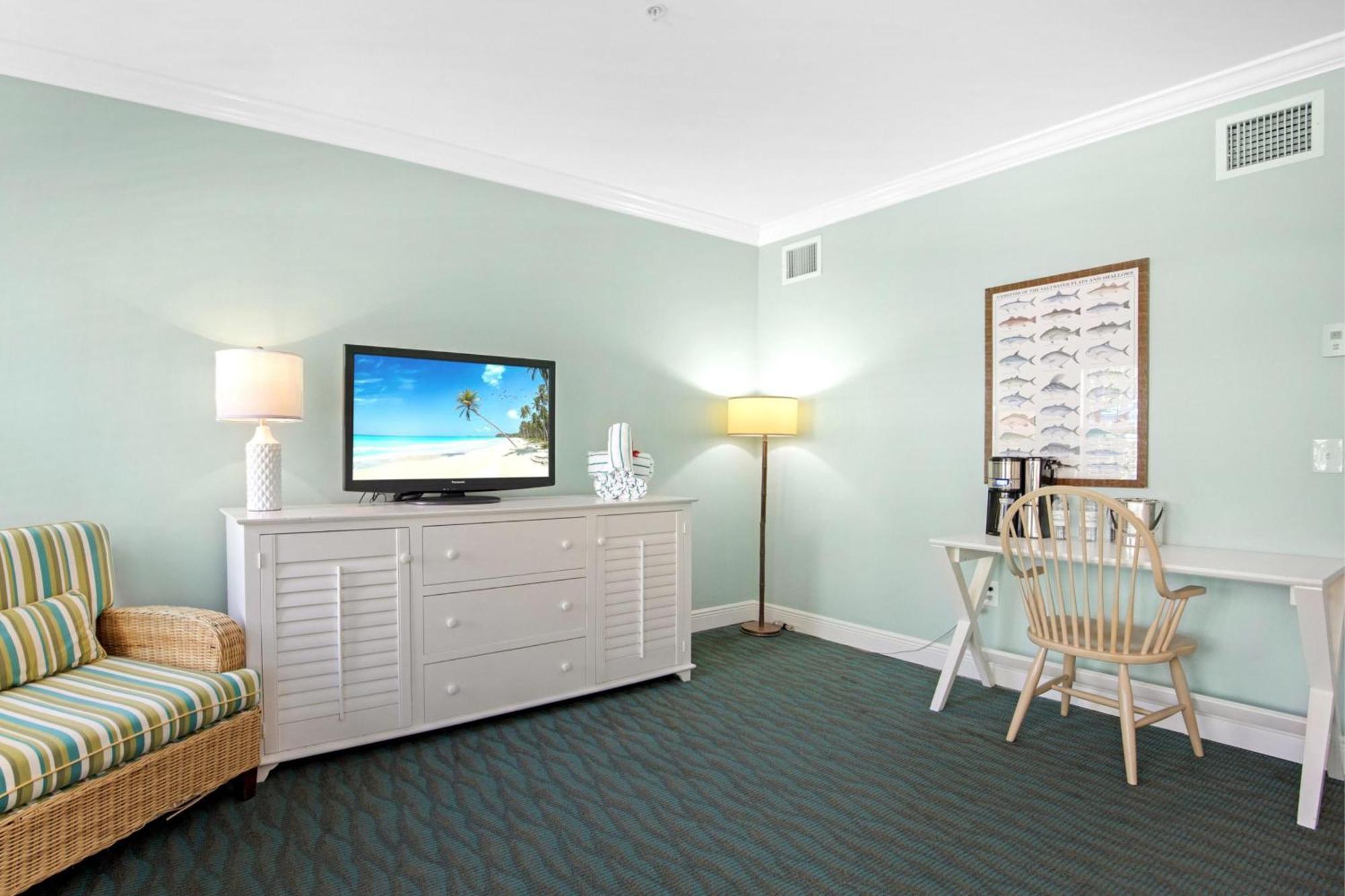 Tropical Garden King Accessible King Guestroom