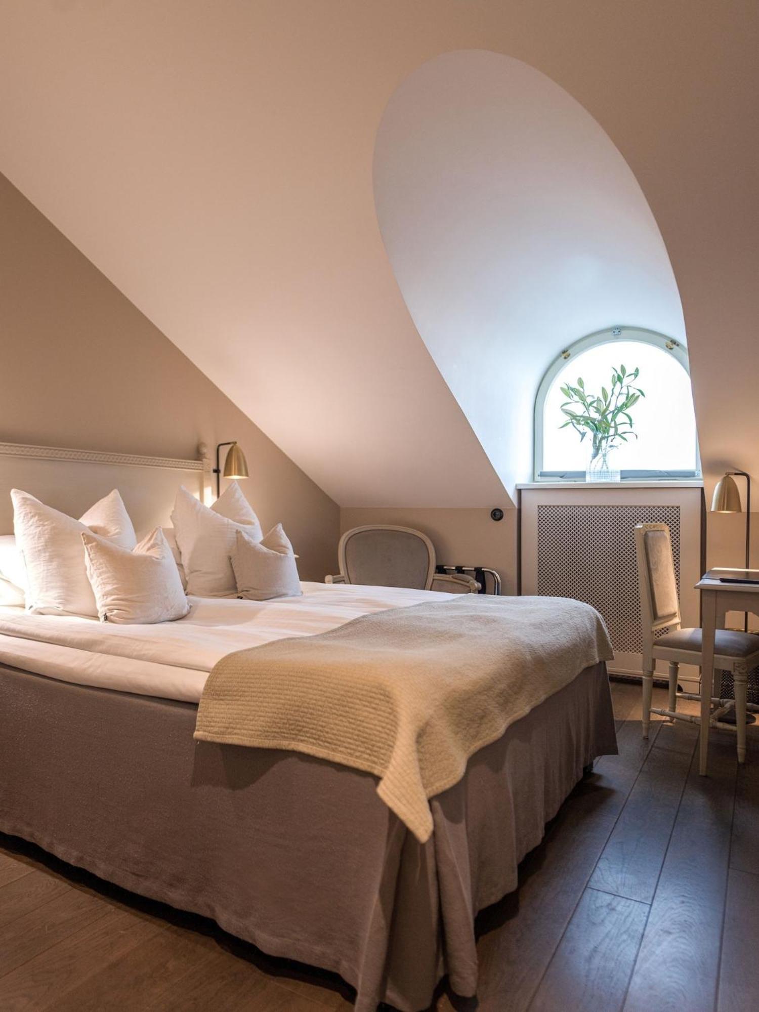 Small Double Room