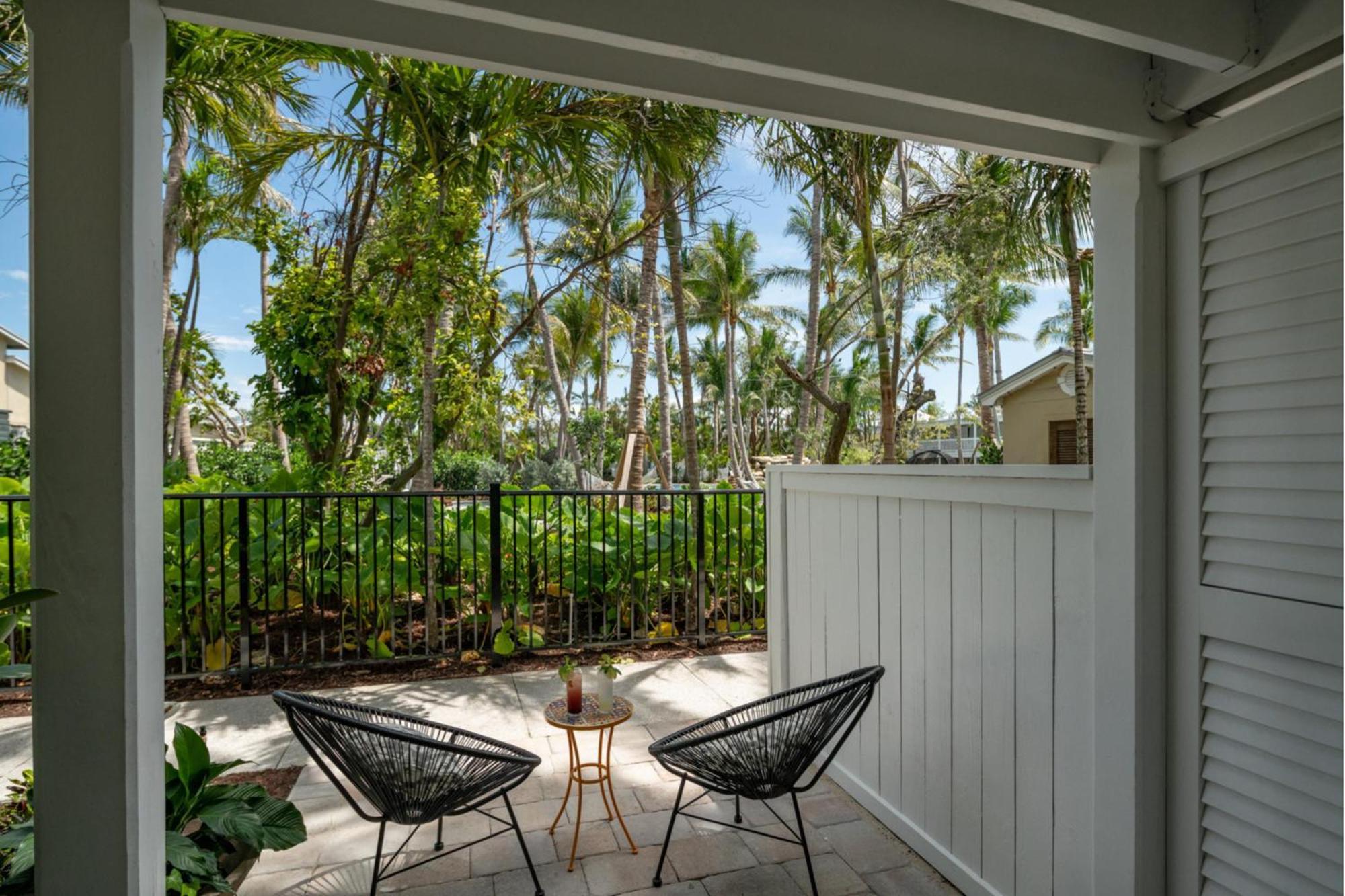 Premium Room 1 King Bed Gulf View Patio
