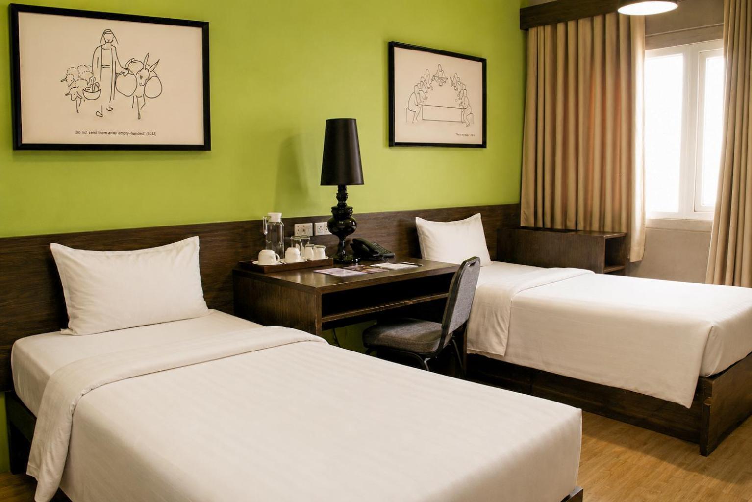Standard Twin Room