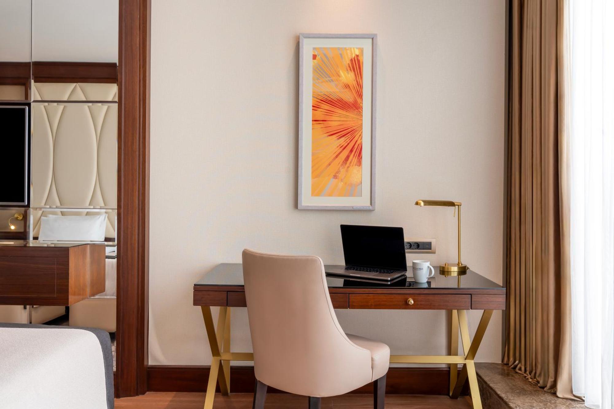 Superior Room Queen Size Bed