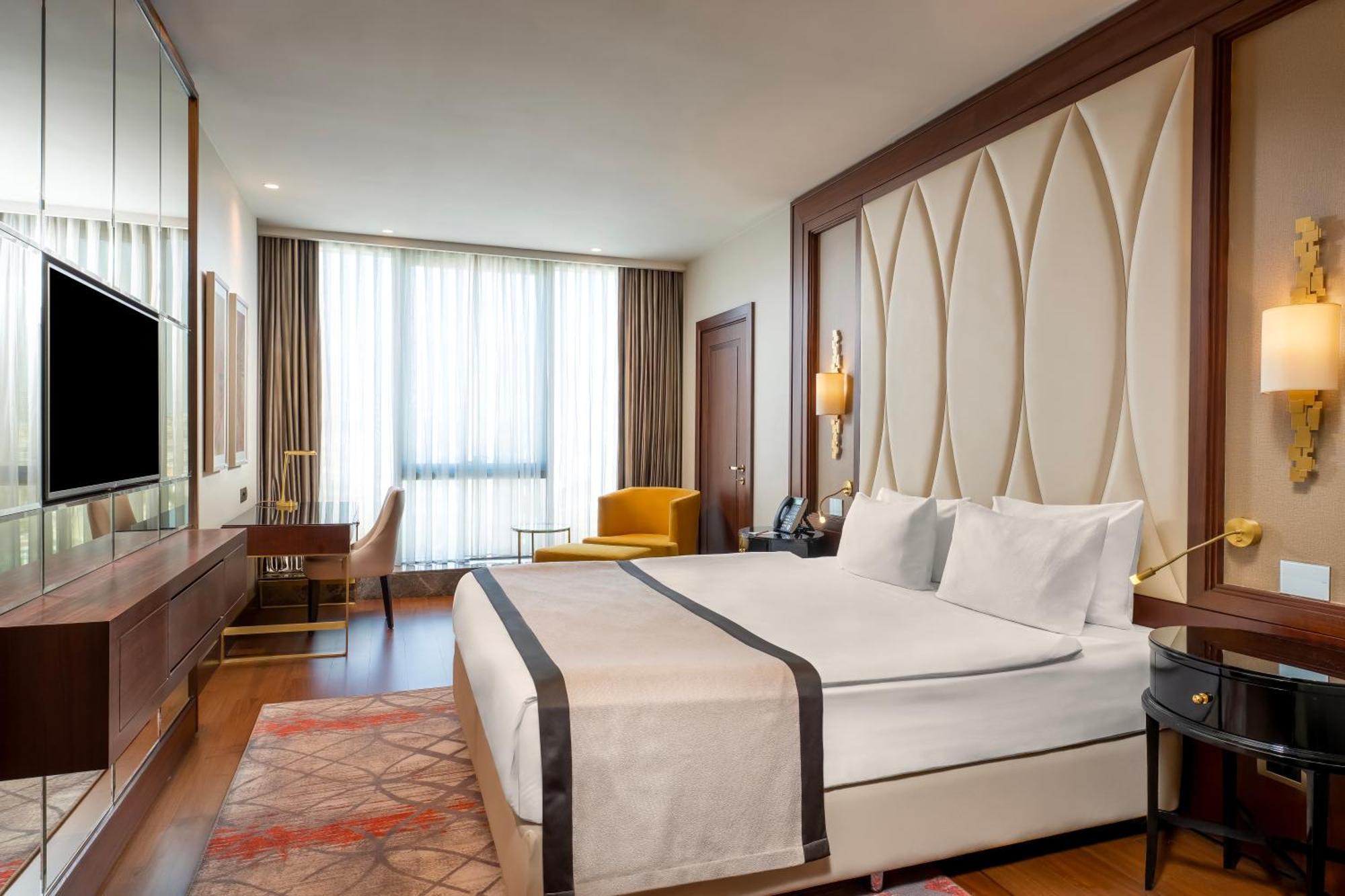 Premium Room Queen Size Bed