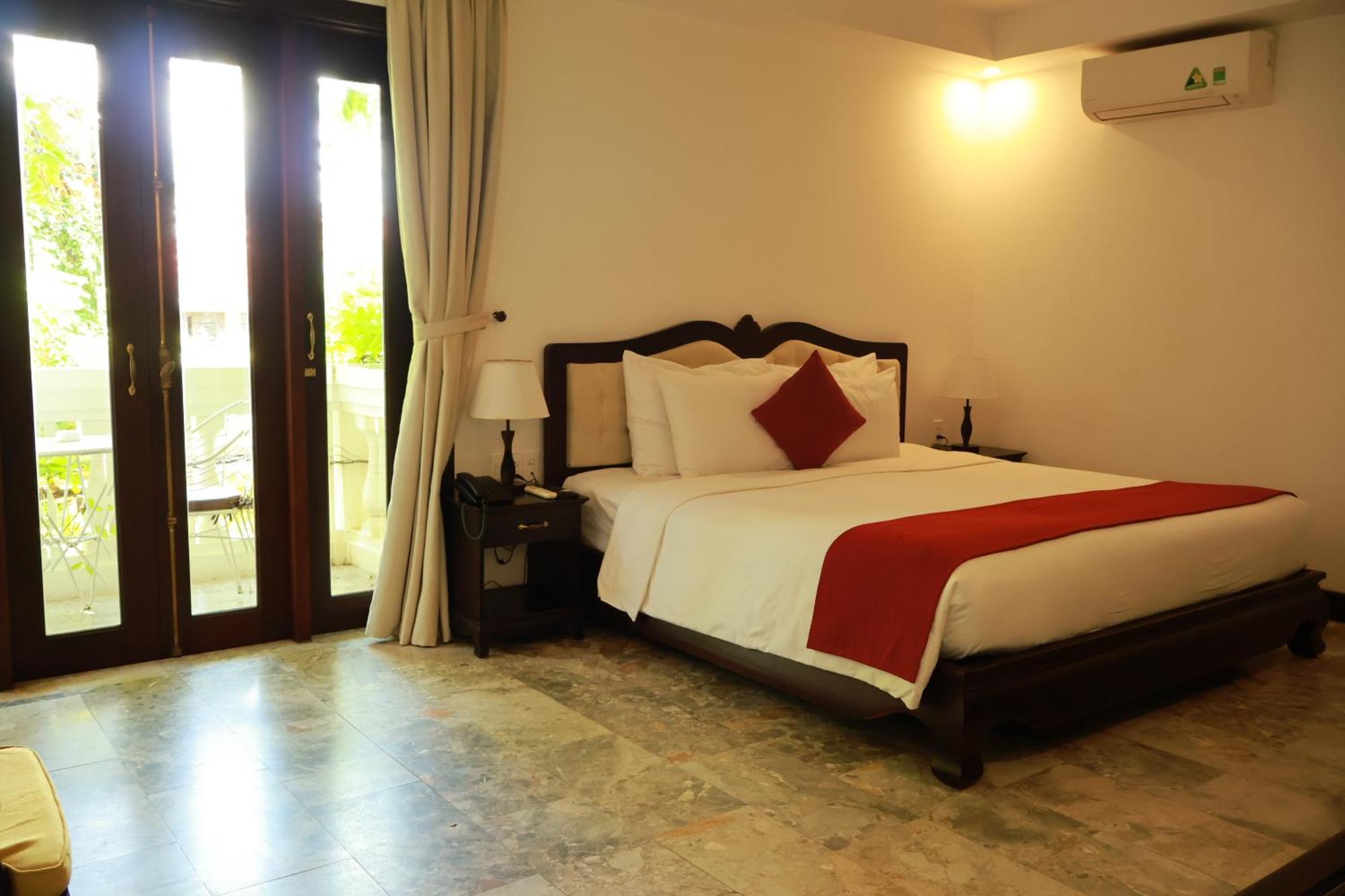 Executive Double Room Pool View