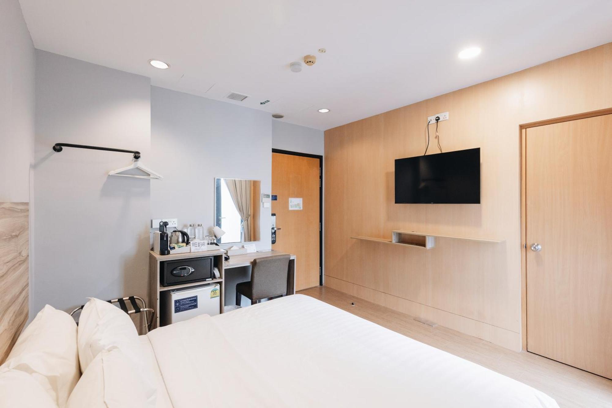 Deluxe King Room Balcony