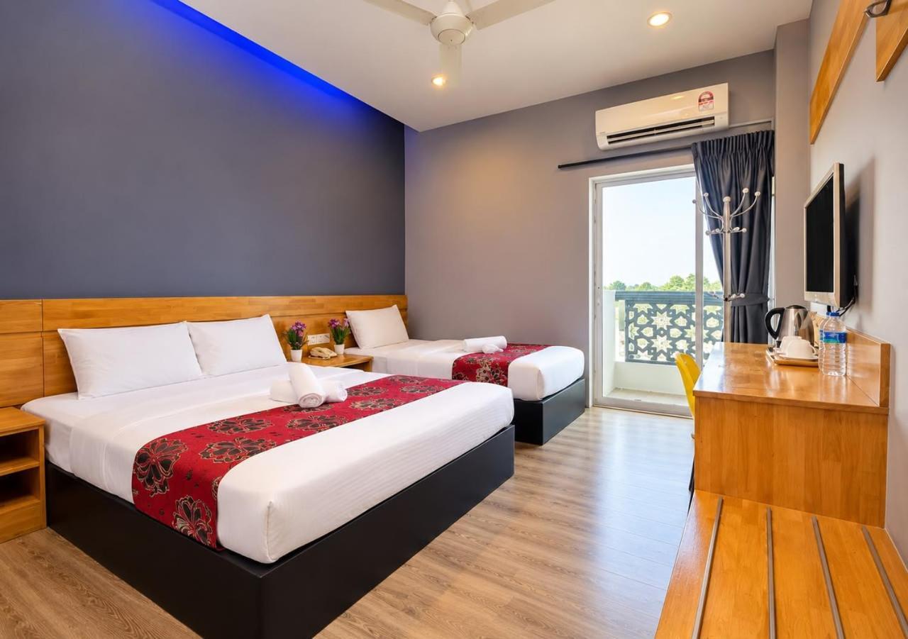 Triple Room