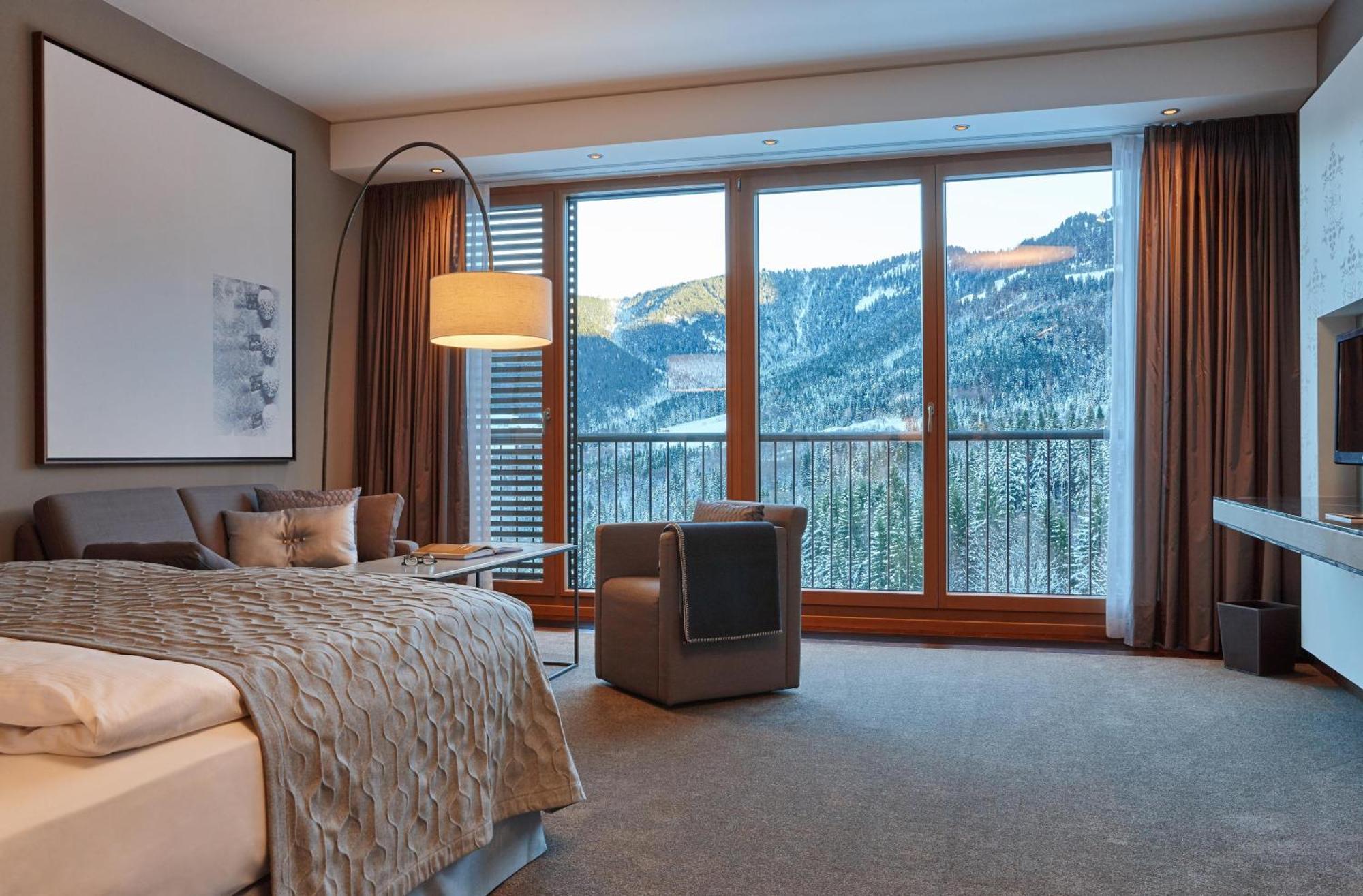 Mountain View Room