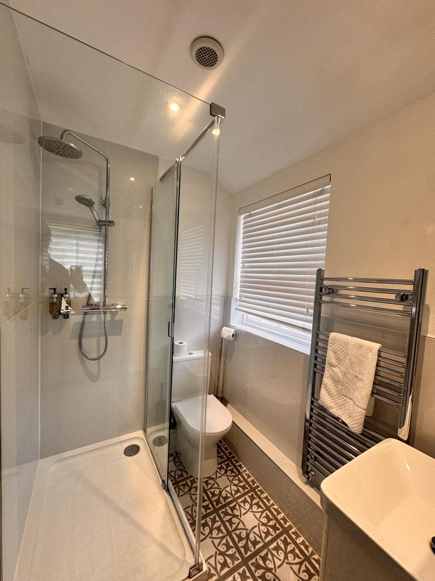 Double Room Private Bathroom