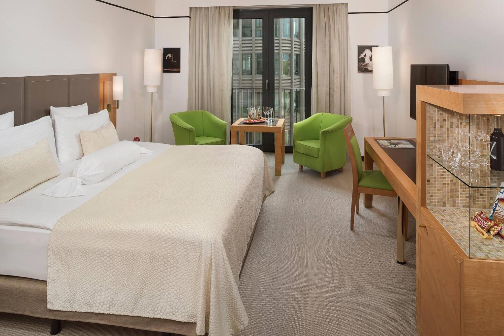 Deluxe Double Room City View