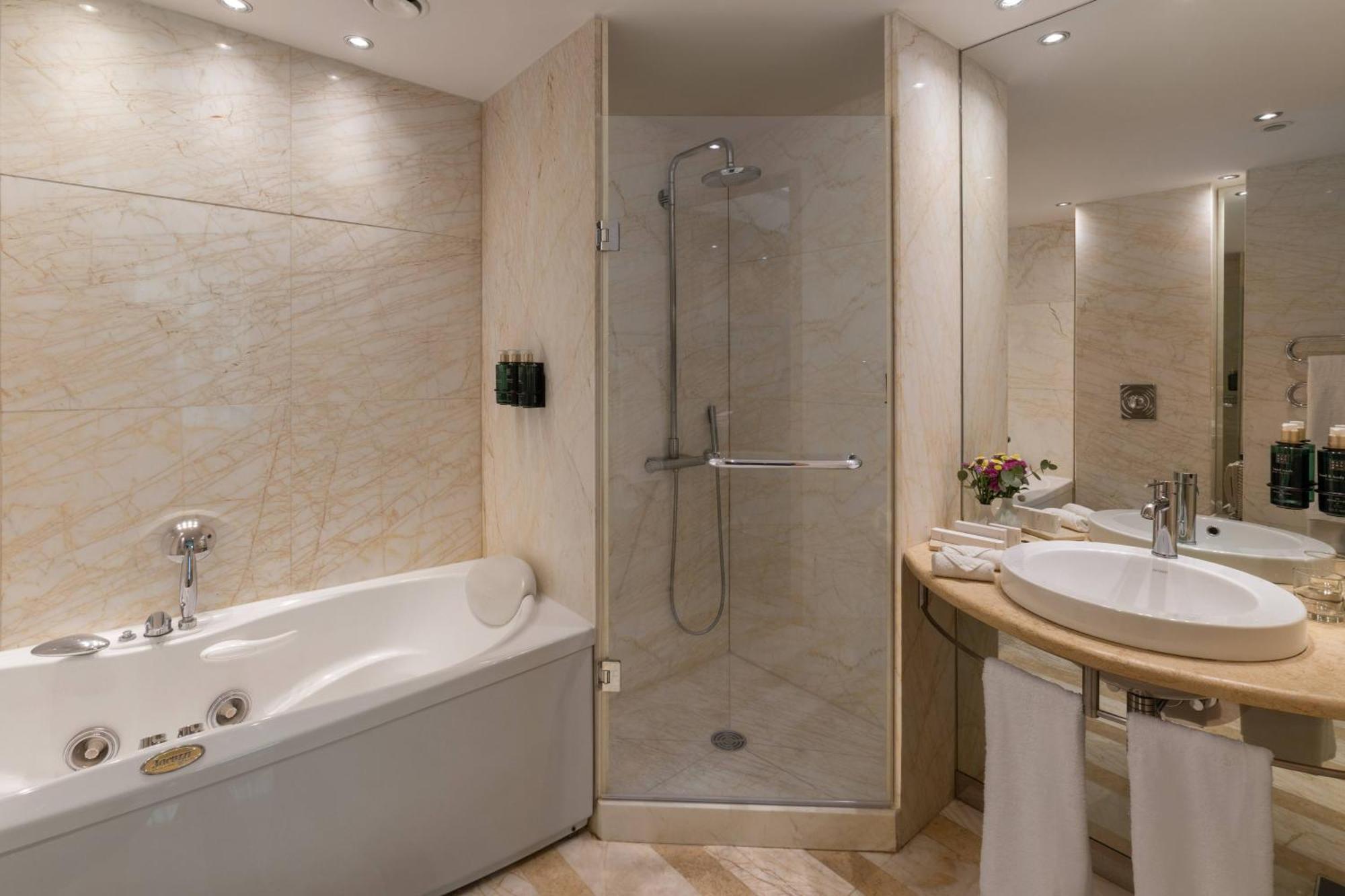 Executive Junior Suite