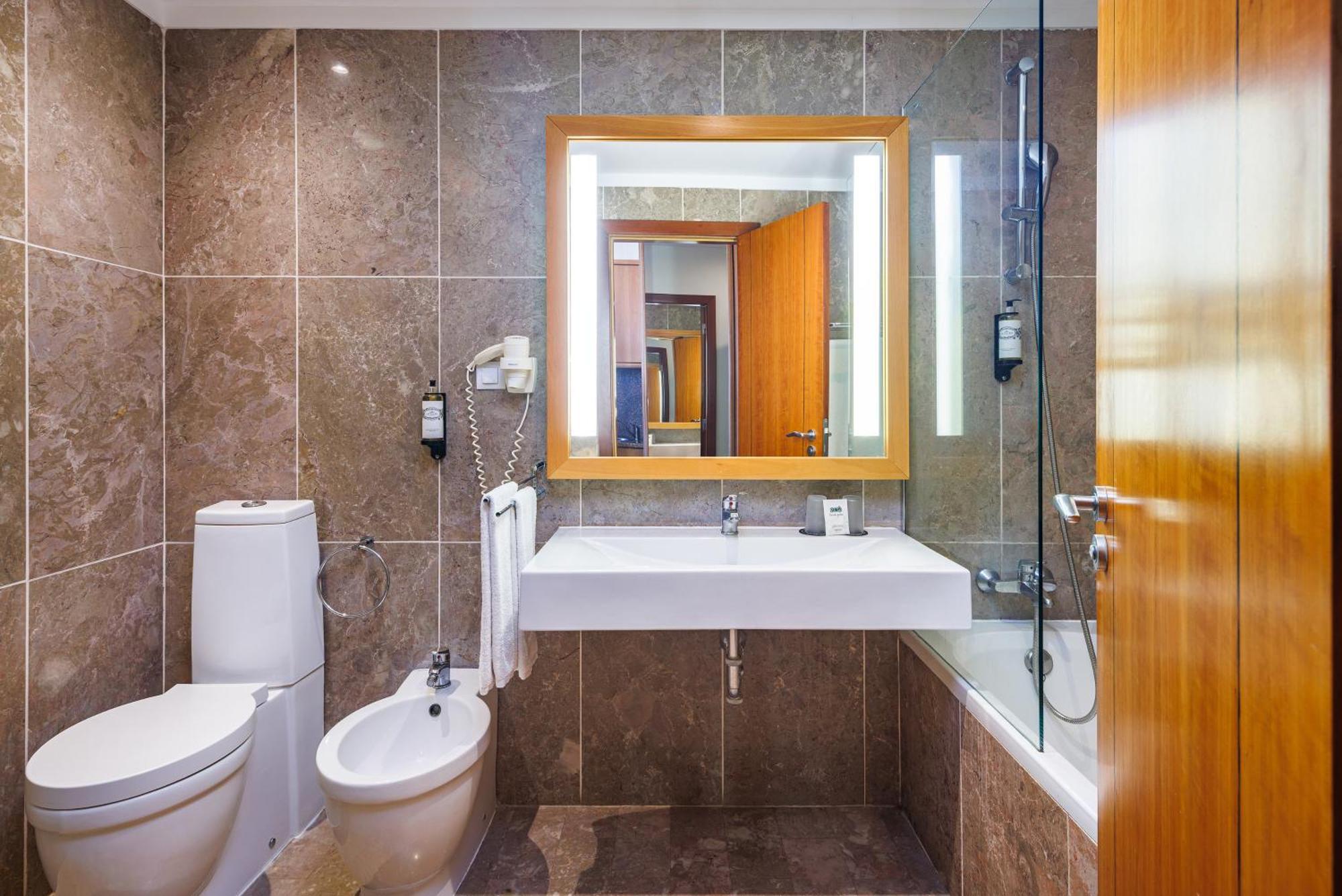 Deluxe Double Room Extra Bed Side Sea View