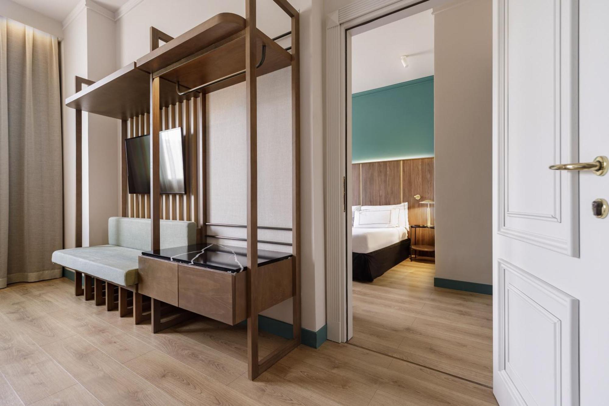 Melia Connecting Room
